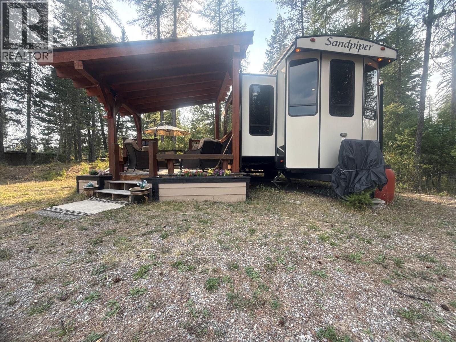 6729 Audia Road, Jaffray, British Columbia  V0B 1T0 - Photo 4 - 10399204