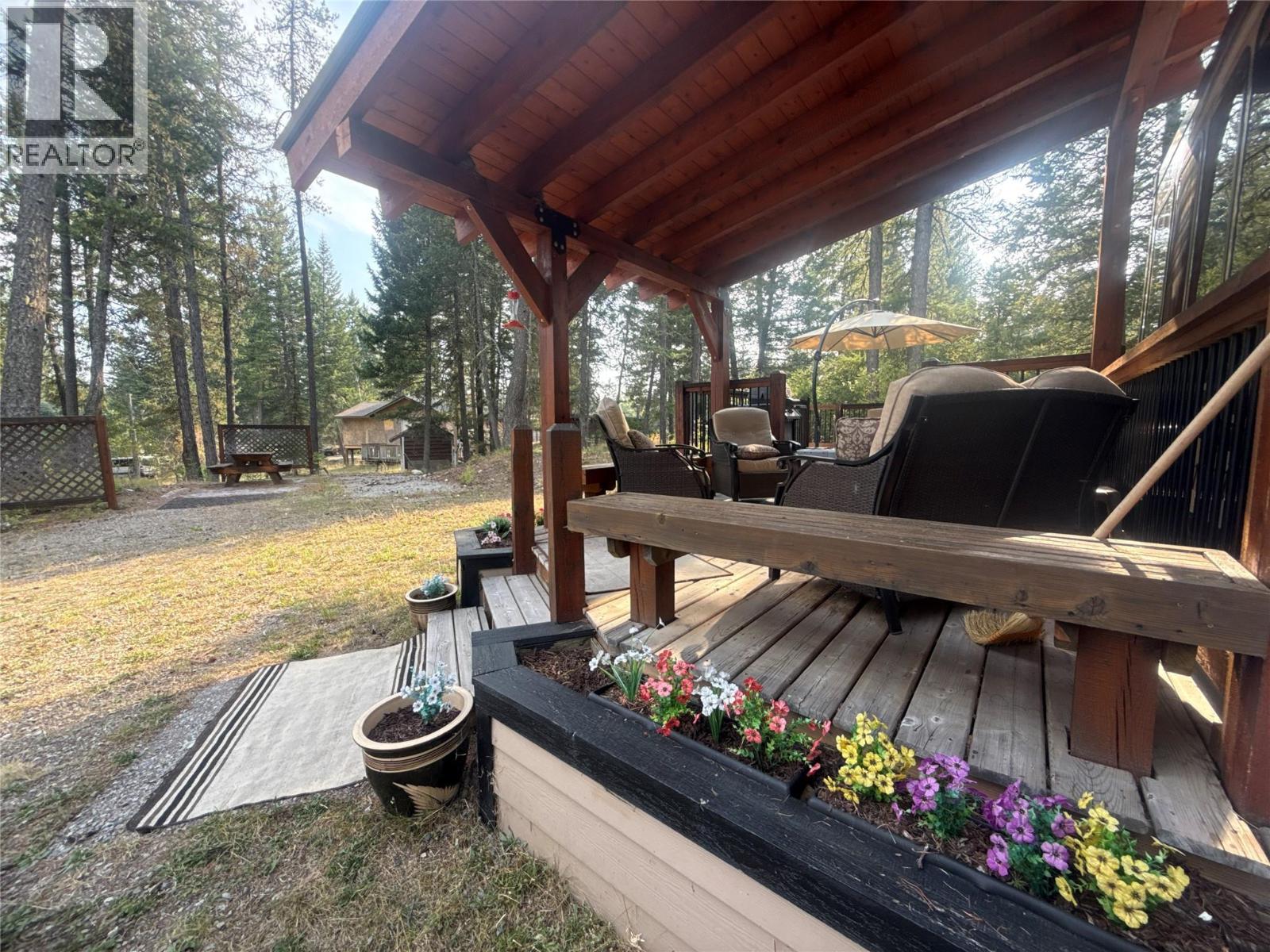 6729 Audia Road, Jaffray, British Columbia  V0B 1T0 - Photo 7 - 10399204