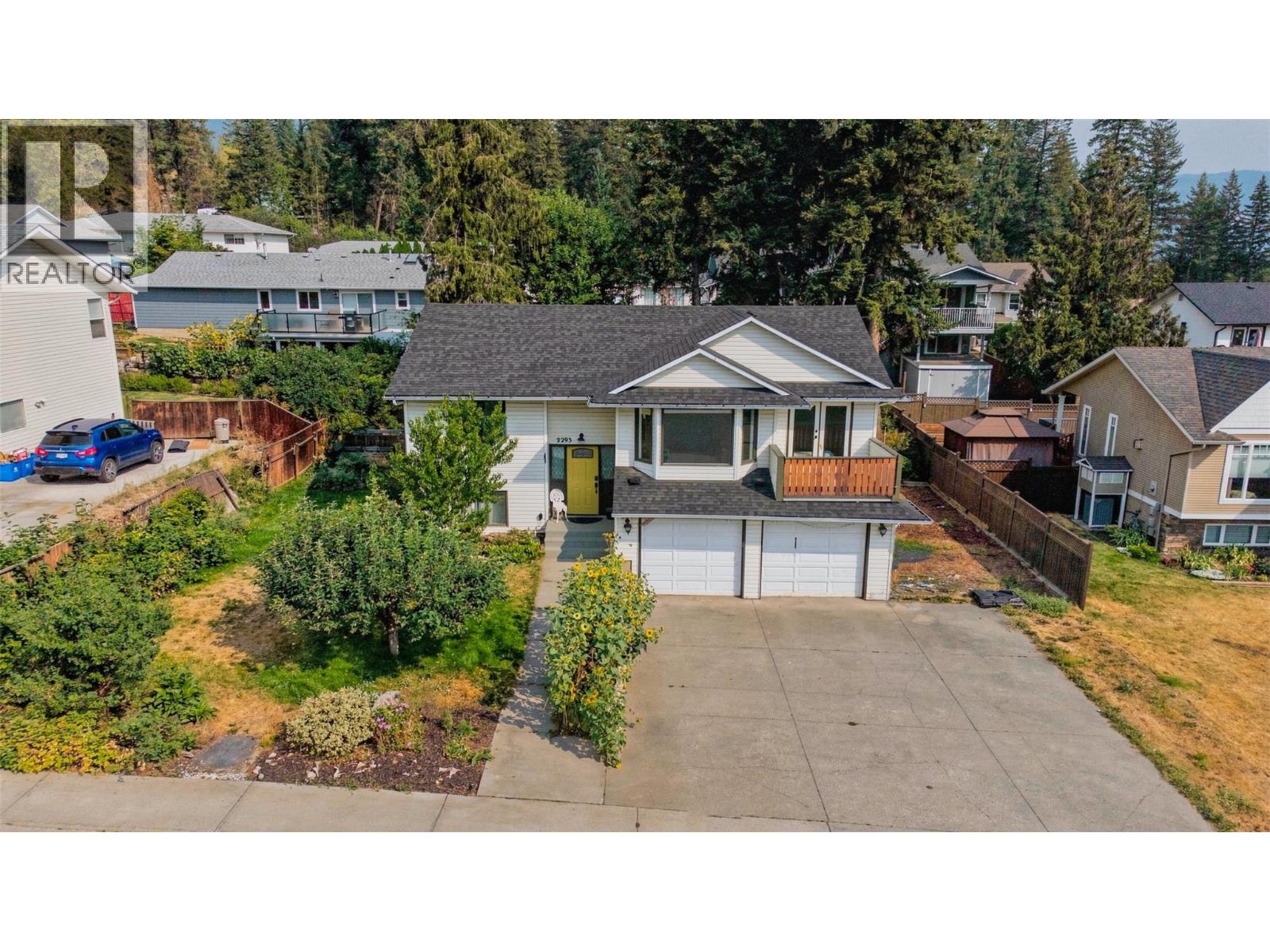 2293 Catt Avenue, Lumby, British Columbia  V0E 2G0 - Photo 1 - 10399154