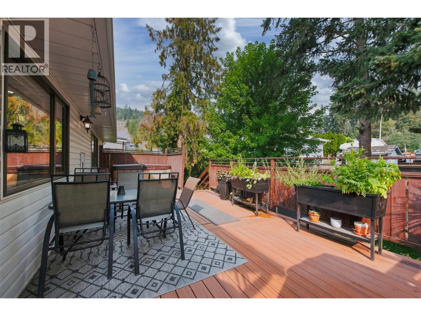 2293 Catt Avenue, Lumby, British Columbia  V0E 2G0 - Photo 17 - 10399154
