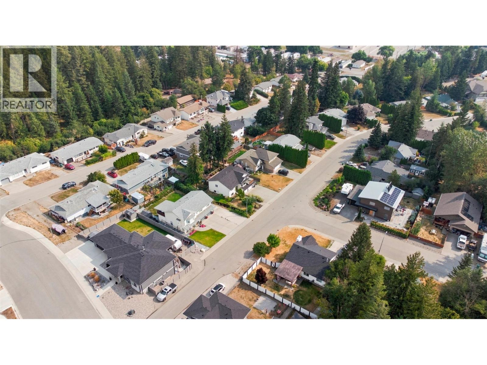 2293 Catt Avenue, Lumby, British Columbia  V0E 2G0 - Photo 32 - 10399154