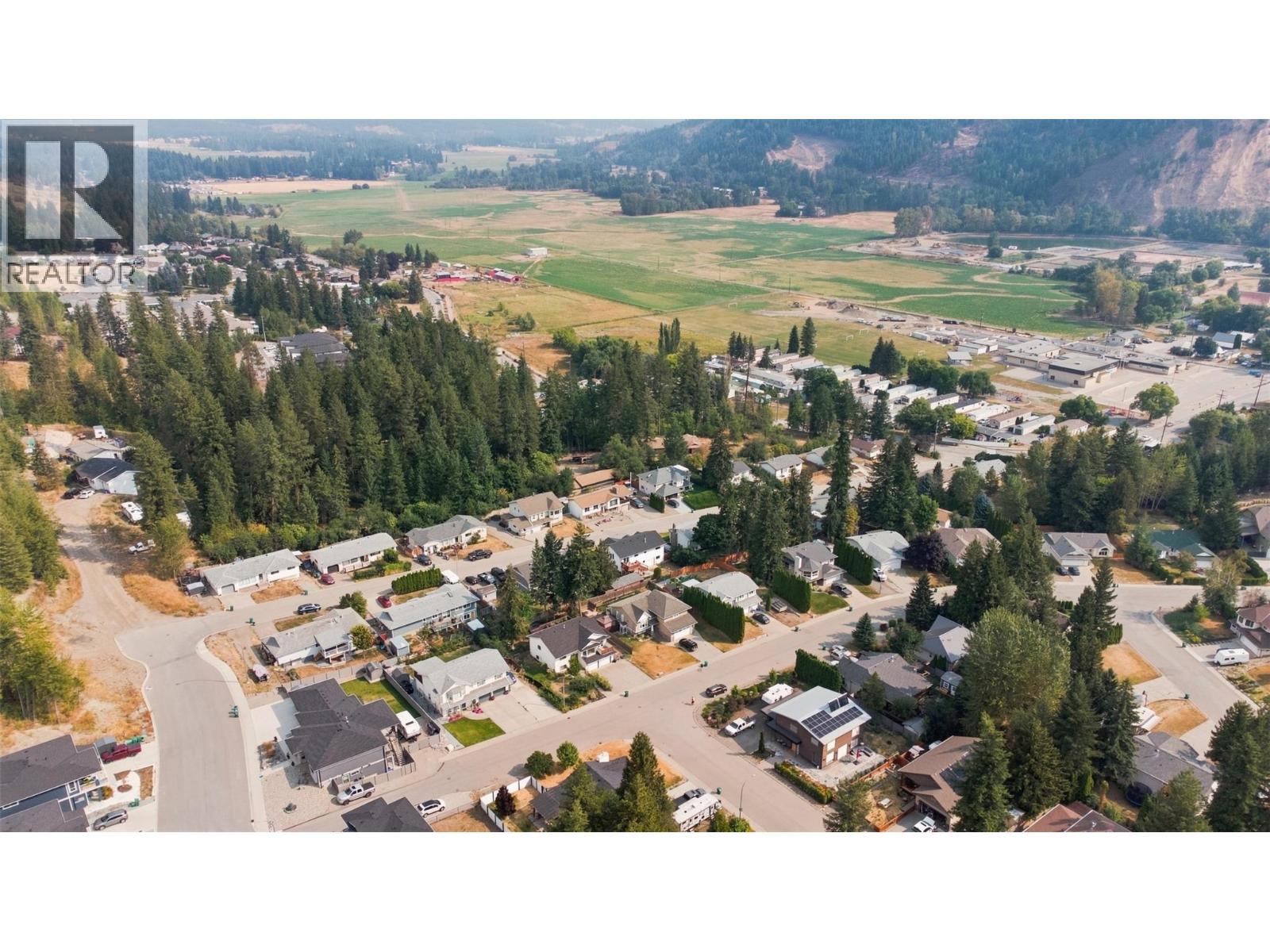 2293 Catt Avenue, Lumby, British Columbia  V0E 2G0 - Photo 33 - 10399154