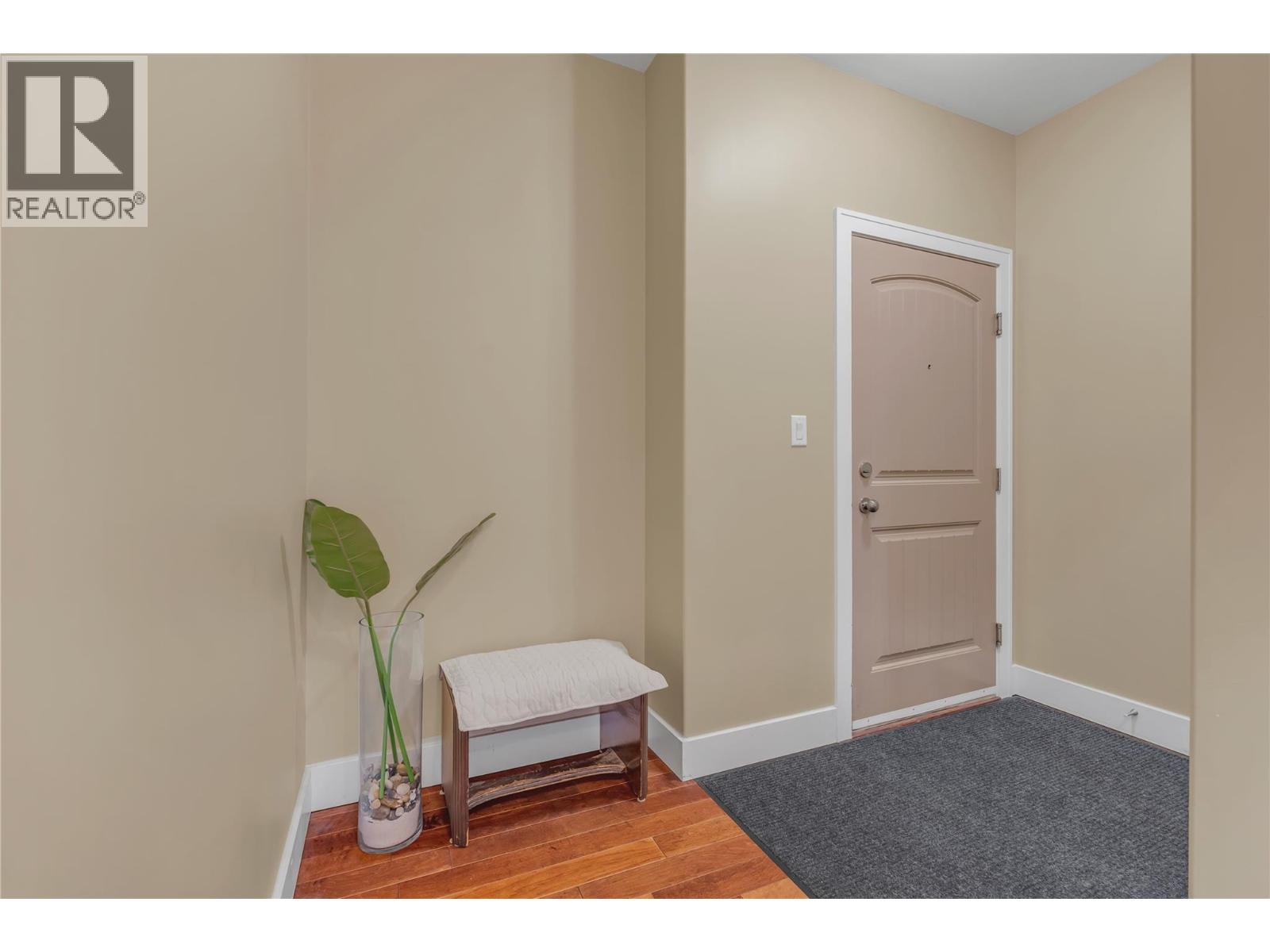 240 Wade Avenue Unit# 401, Penticton, British Columbia  V2A 1T8 - Photo 4 - 10398781