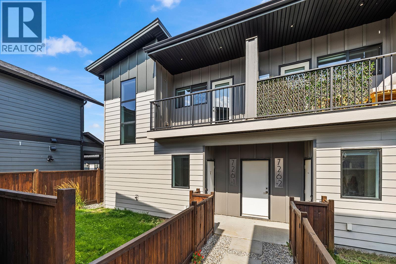 726 Coopland Crescent Unit# 1, Kelowna, British Columbia  V1Y 2V1 - Photo 1 - 10399113