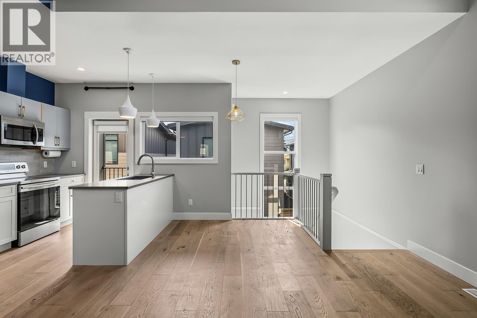 726 Coopland Crescent Unit# 1, Kelowna, British Columbia  V1Y 2V1 - Photo 9 - 10399113