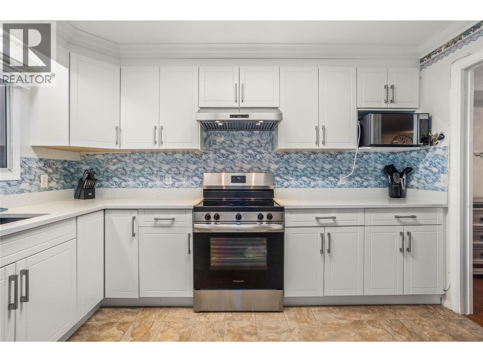 1730 Simpson Court, Kelowna, British Columbia  V1X 7C1 - Photo 10 - 10399073