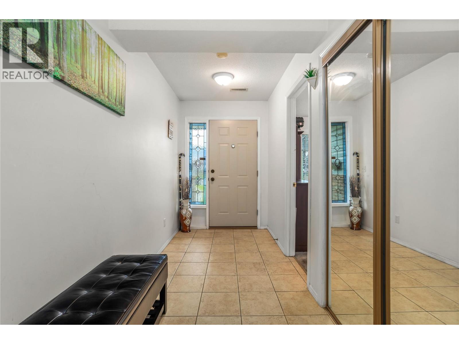 1730 Simpson Court, Kelowna, British Columbia  V1X 7C1 - Photo 5 - 10399073