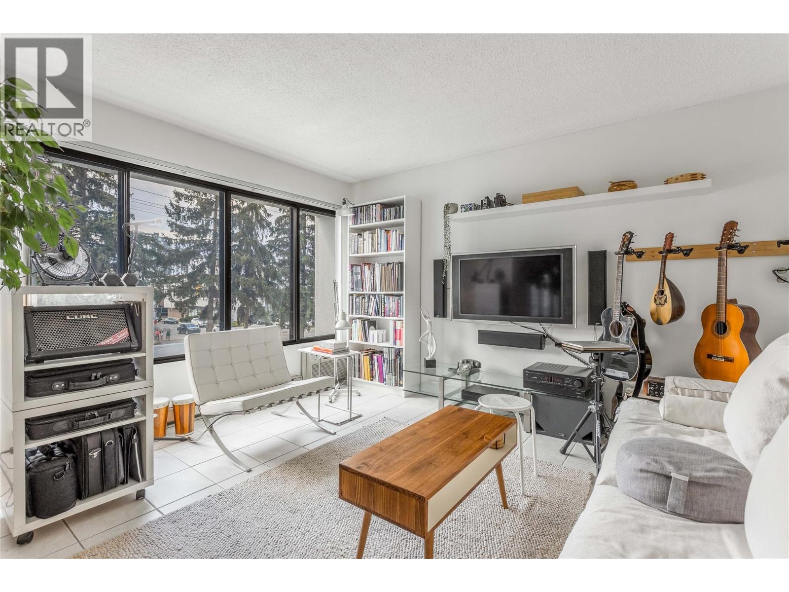 737 Leon Avenue Unit# 303, Kelowna, British Columbia  V1Y 8L6 - Photo 4 - 10398684