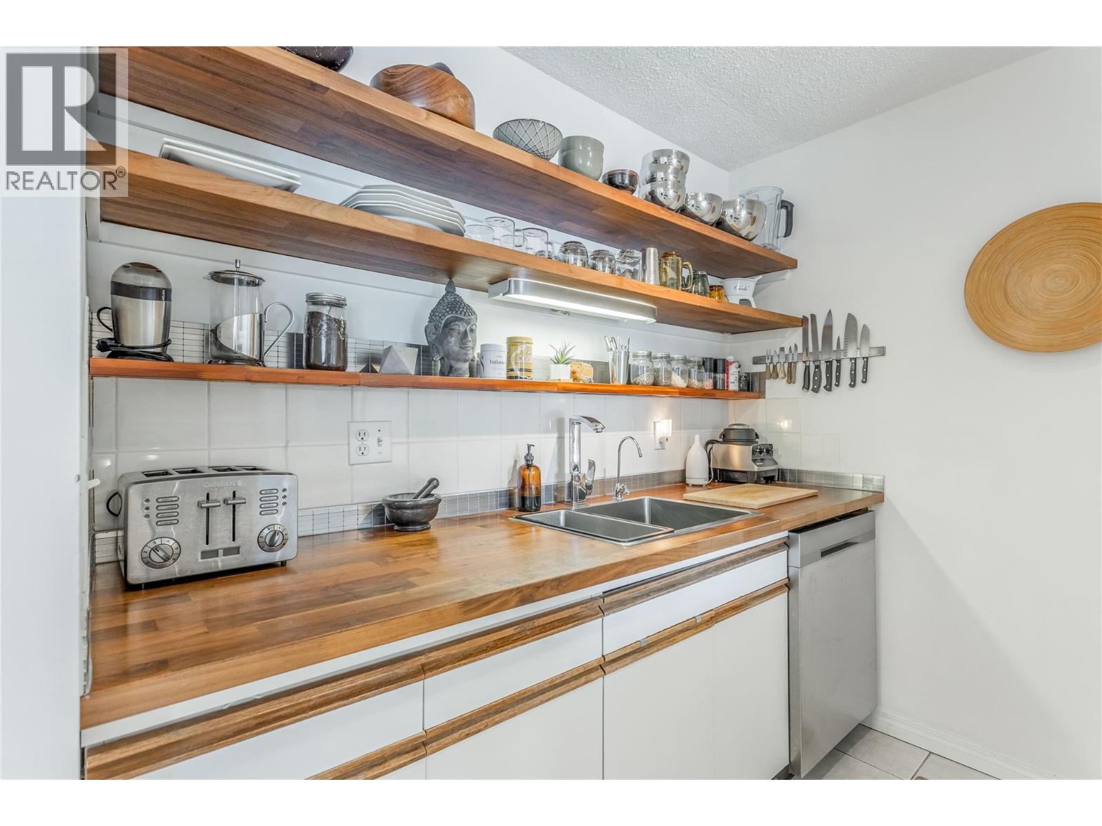 737 Leon Avenue Unit# 303, Kelowna, British Columbia  V1Y 8L6 - Photo 5 - 10398684