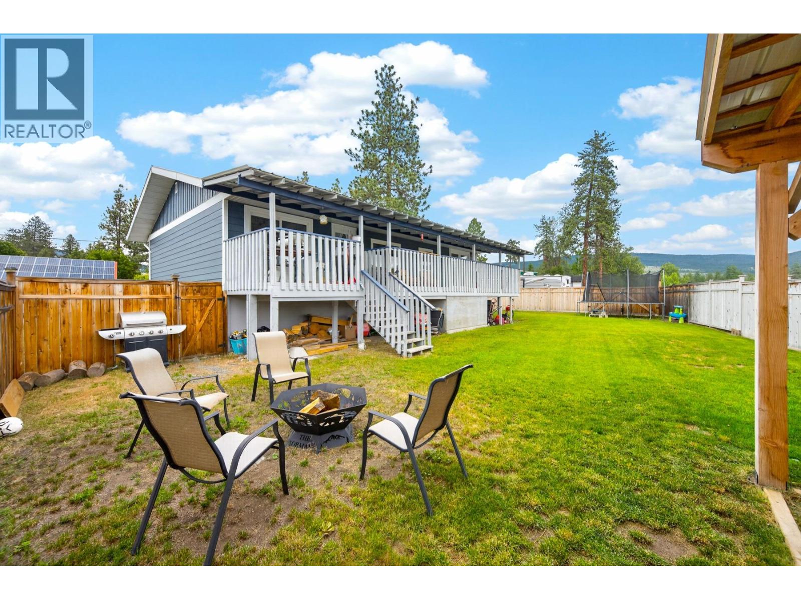 360 Gray Avenue, Merritt, British Columbia  V0K 1Y0 - Photo 3 - 10399295