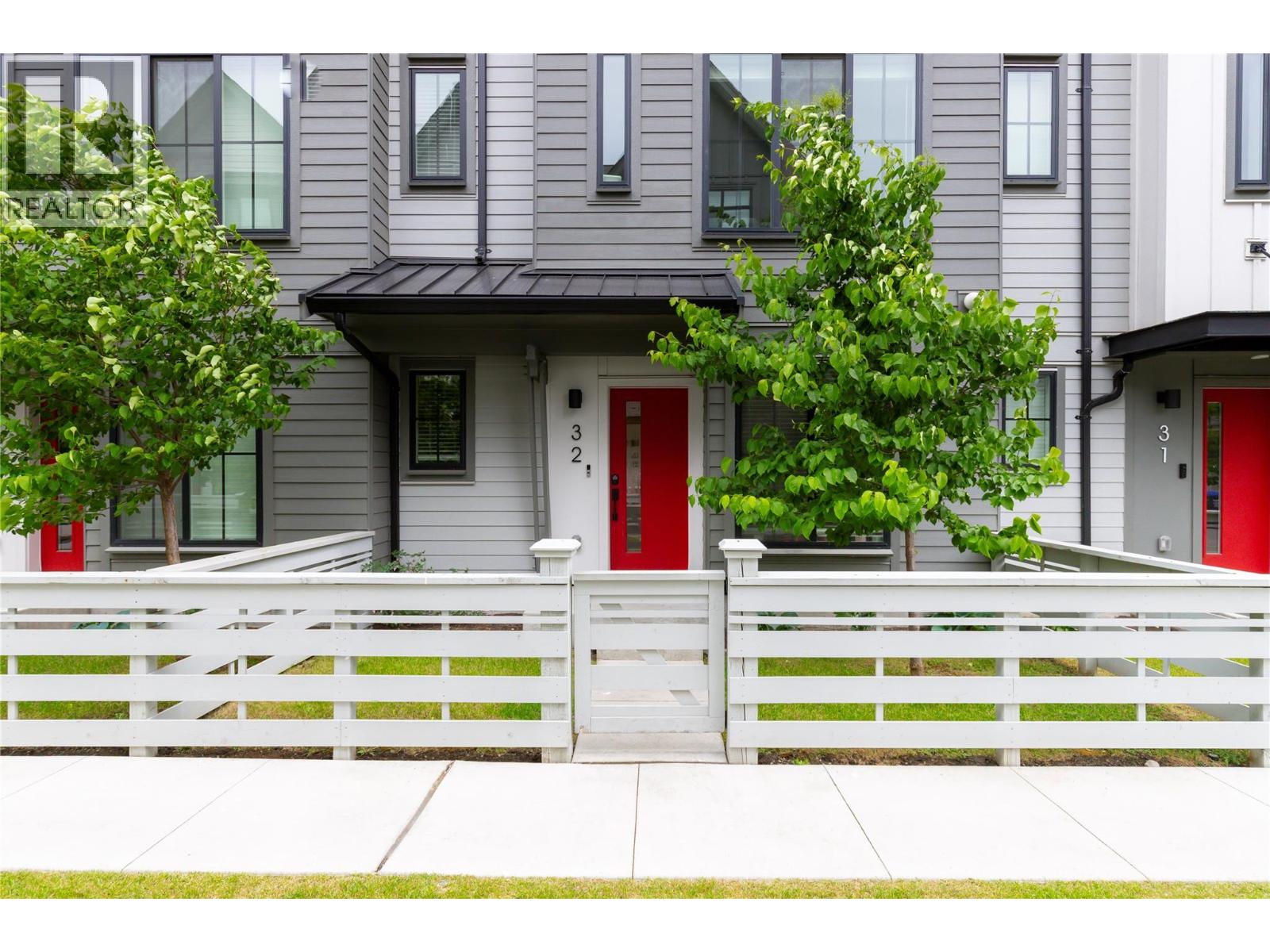 307 Glen Park Drive Unit# 32, Kelowna, British Columbia  V1V 0H1 - Photo 2 - 10399316