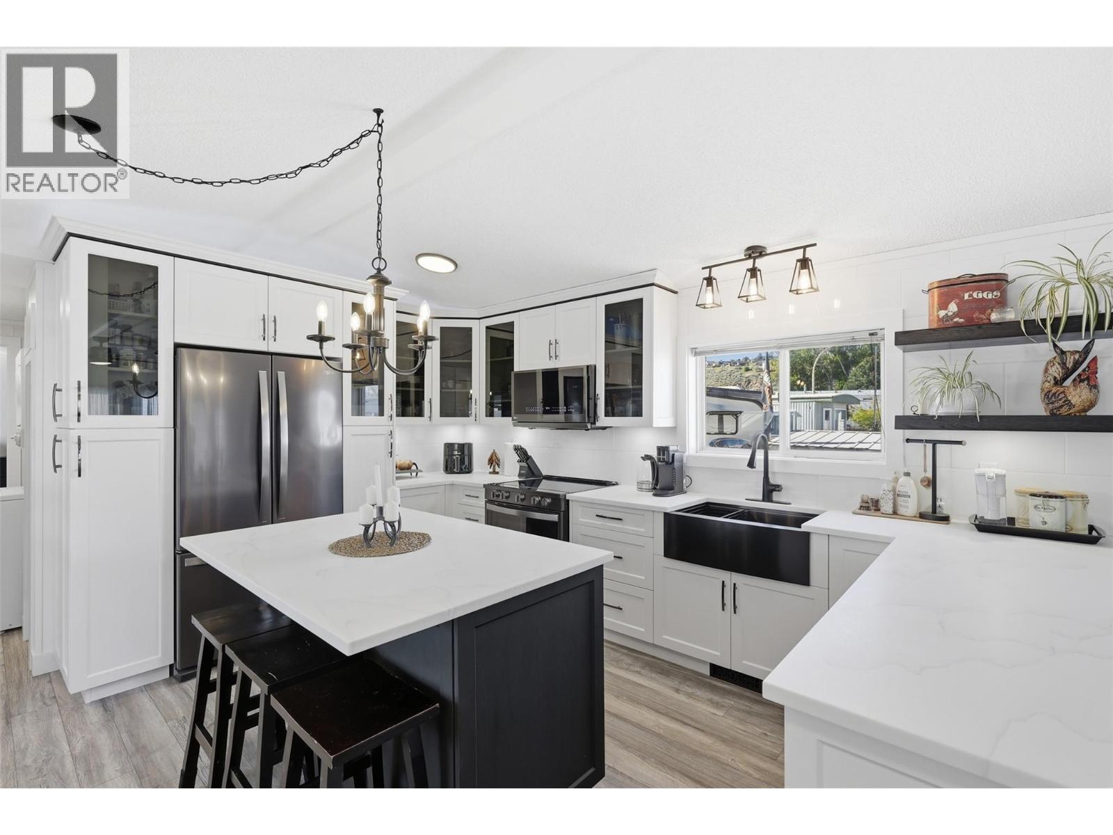 3 Saturn Drive, Kamloops, British Columbia  V2B 1B1 - Photo 4 - 10399315