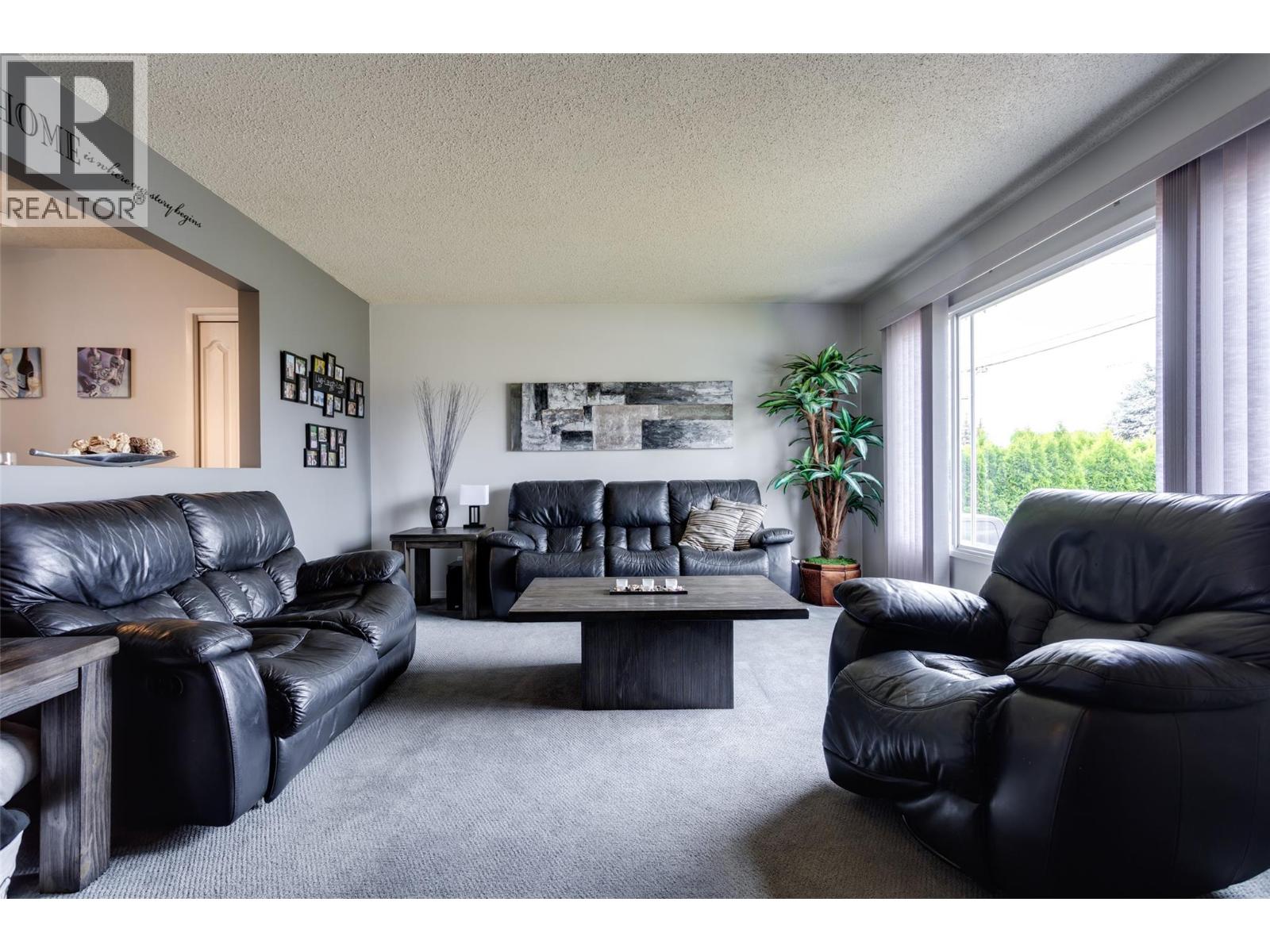 685 Quigley Road, Kelowna, British Columbia  V1X 1A6 - Photo 5 - 10399252