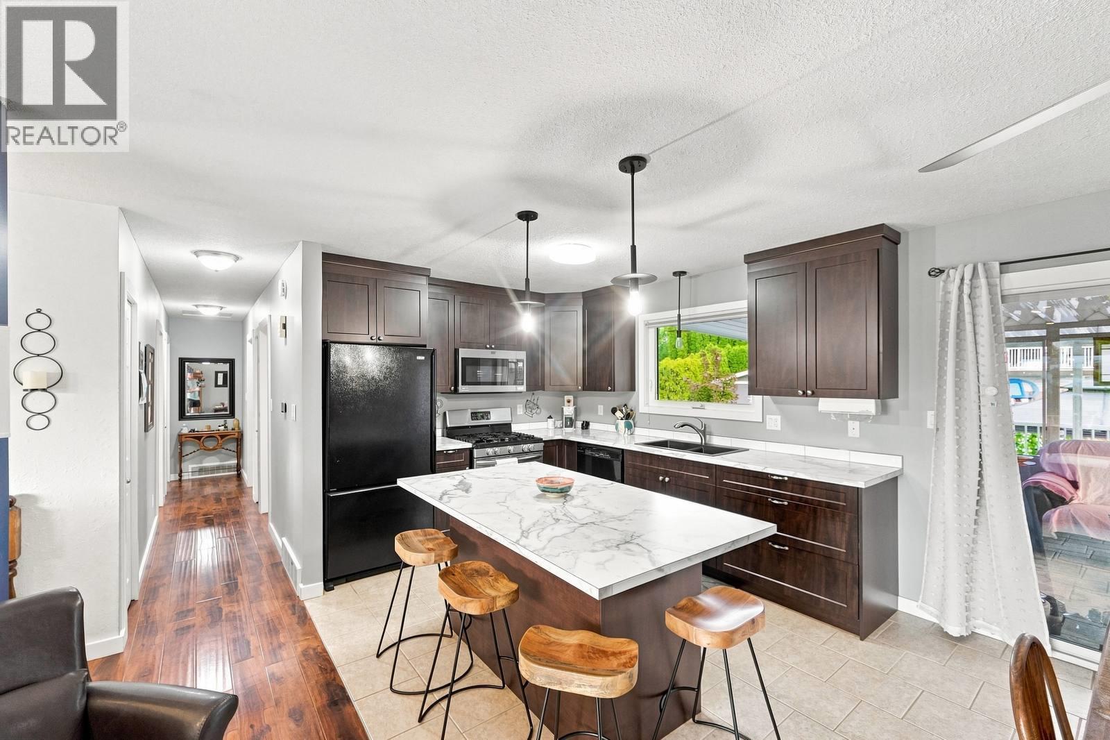 8710 Jubilee Drive, Osoyoos, British Columbia  V0H 1V2 - Photo 10 - 10398536