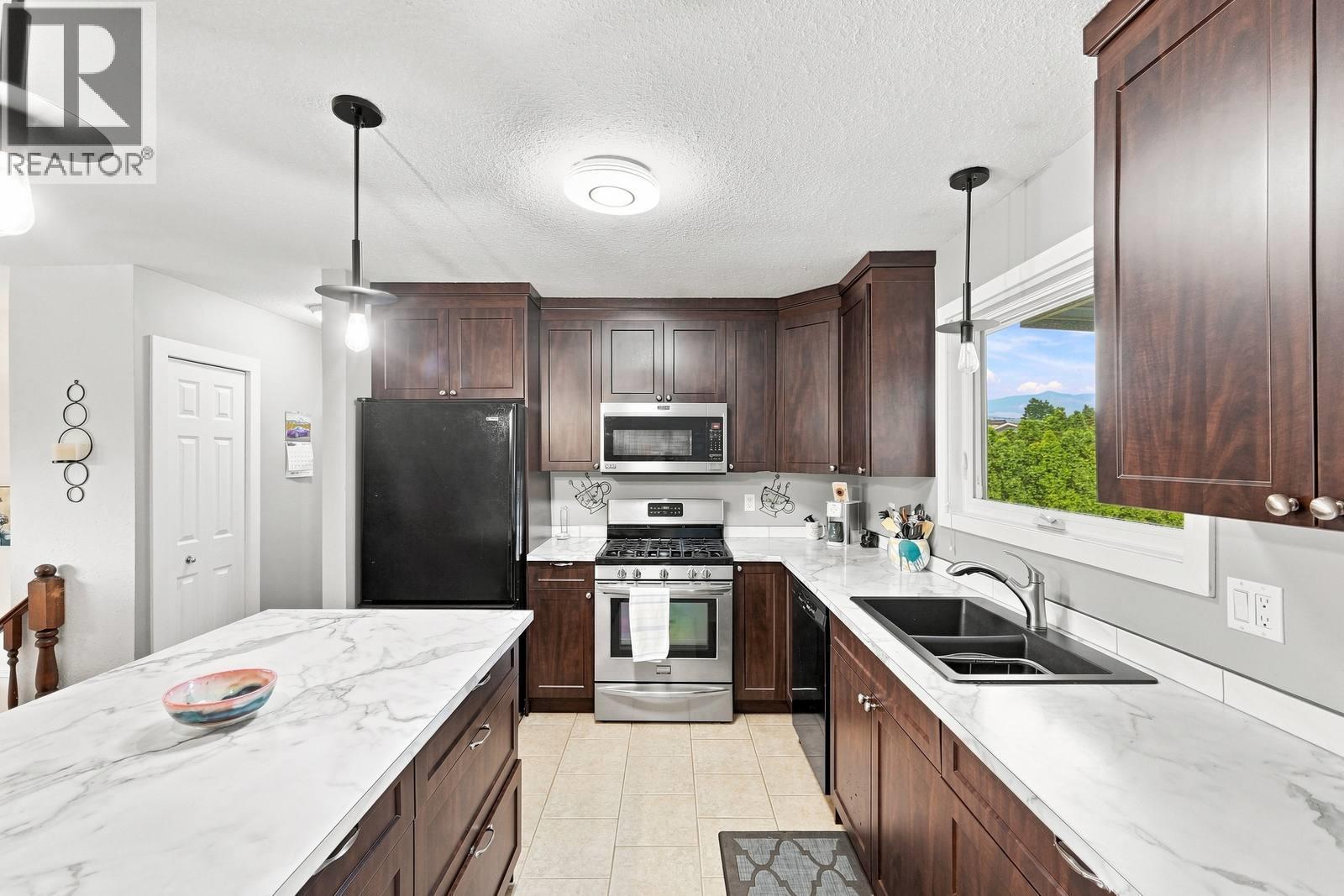 8710 Jubilee Drive, Osoyoos, British Columbia  V0H 1V2 - Photo 12 - 10398536