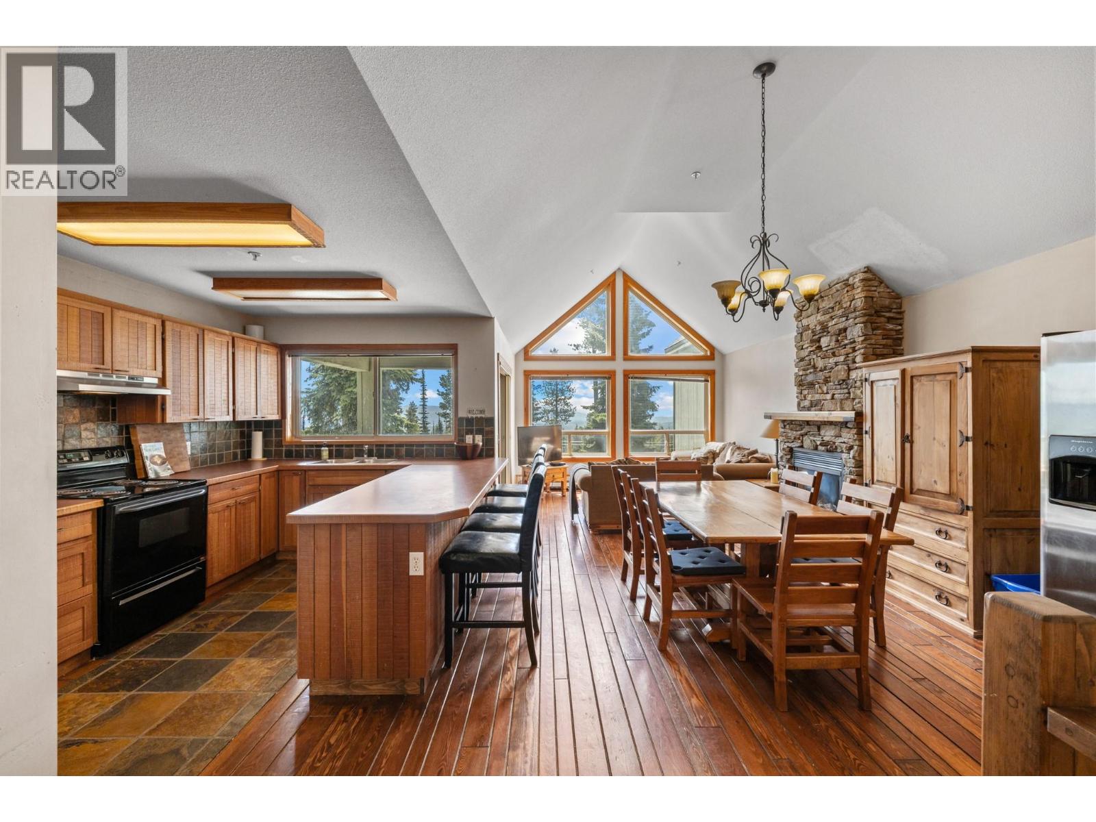 4879a Snowpines Road, Big White, British Columbia  V1P 1P3 - Photo 1 - 10398428