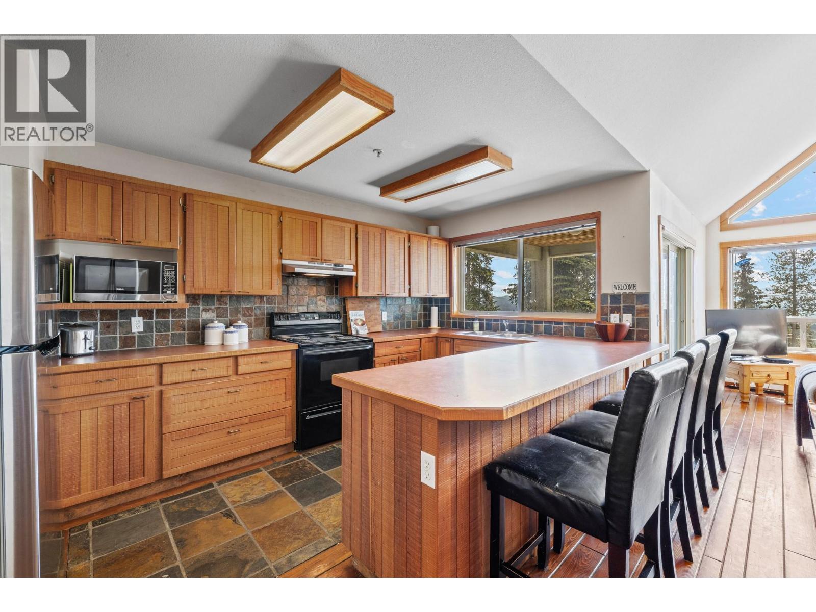 4879a Snowpines Road, Big White, British Columbia  V1P 1P3 - Photo 3 - 10398428