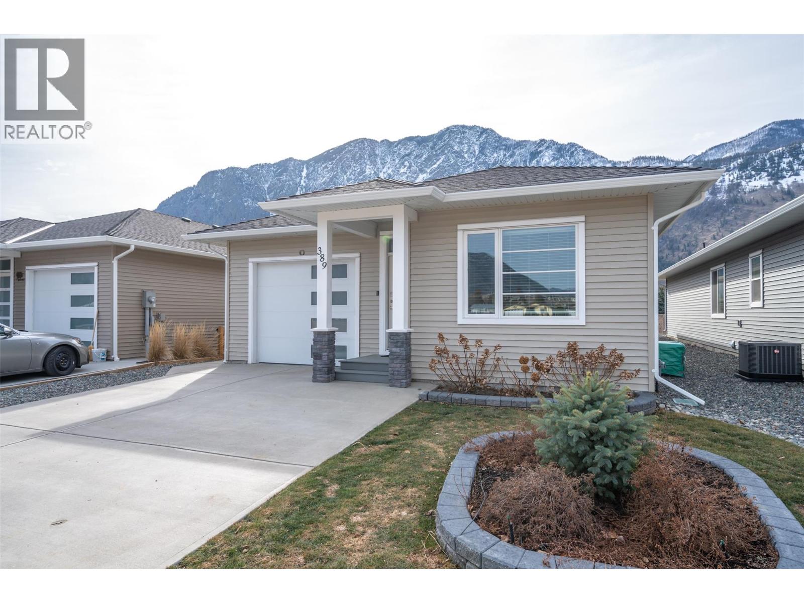 389 10th Avenue, Keremeos, British Columbia  V0X 1N3 - Photo 10 - 10399308