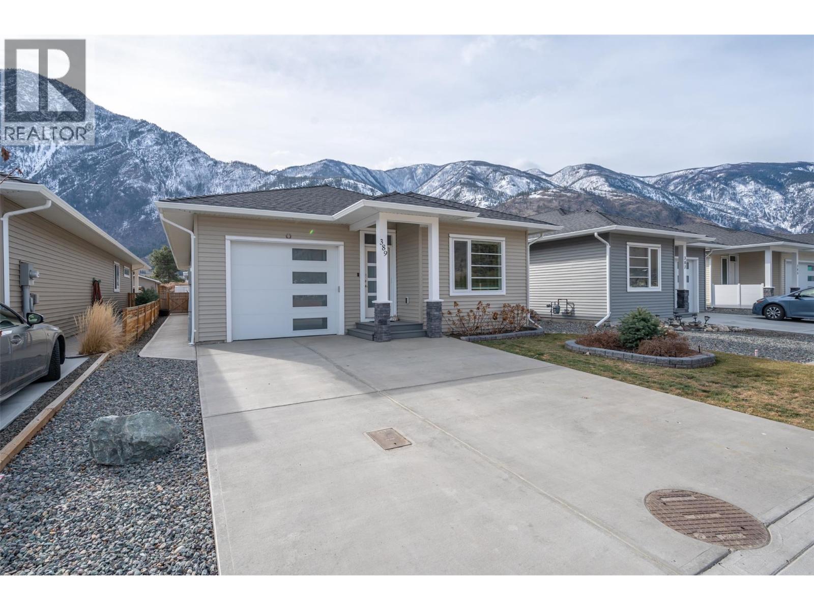 389 10th Avenue, Keremeos, British Columbia  V0X 1N3 - Photo 36 - 10399308