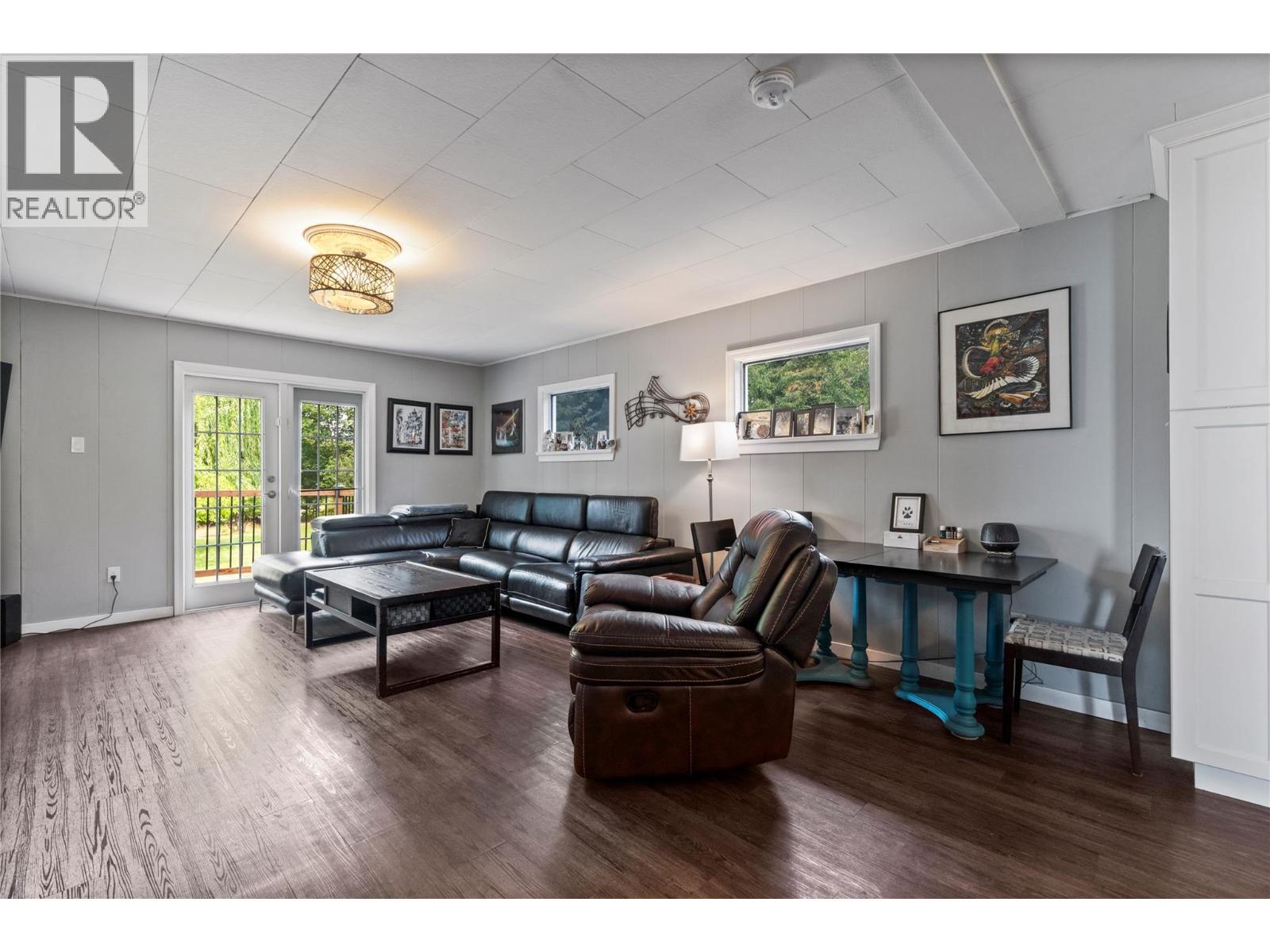 410 Foothill Road Sw, Salmon Arm, British Columbia  V1E 1T6 - Photo 17 - 10399078