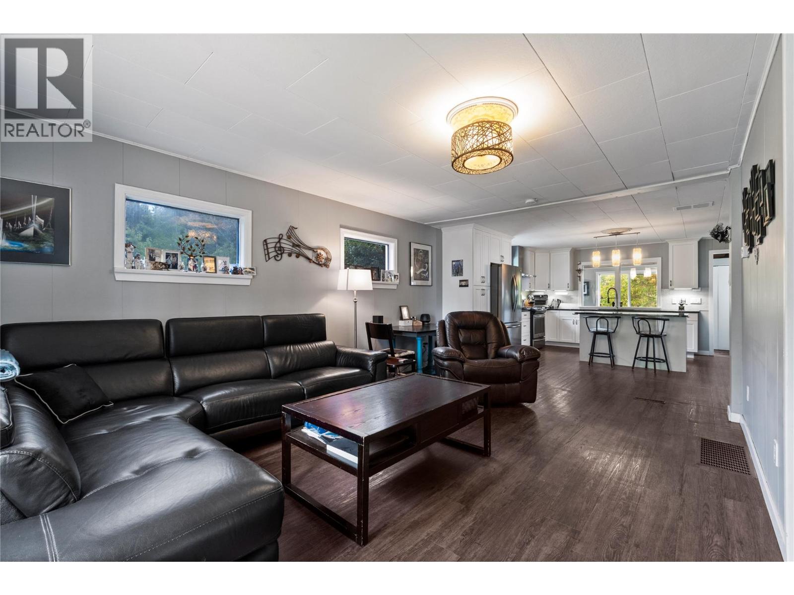 410 Foothill Road Sw, Salmon Arm, British Columbia  V1E 1T6 - Photo 19 - 10399078