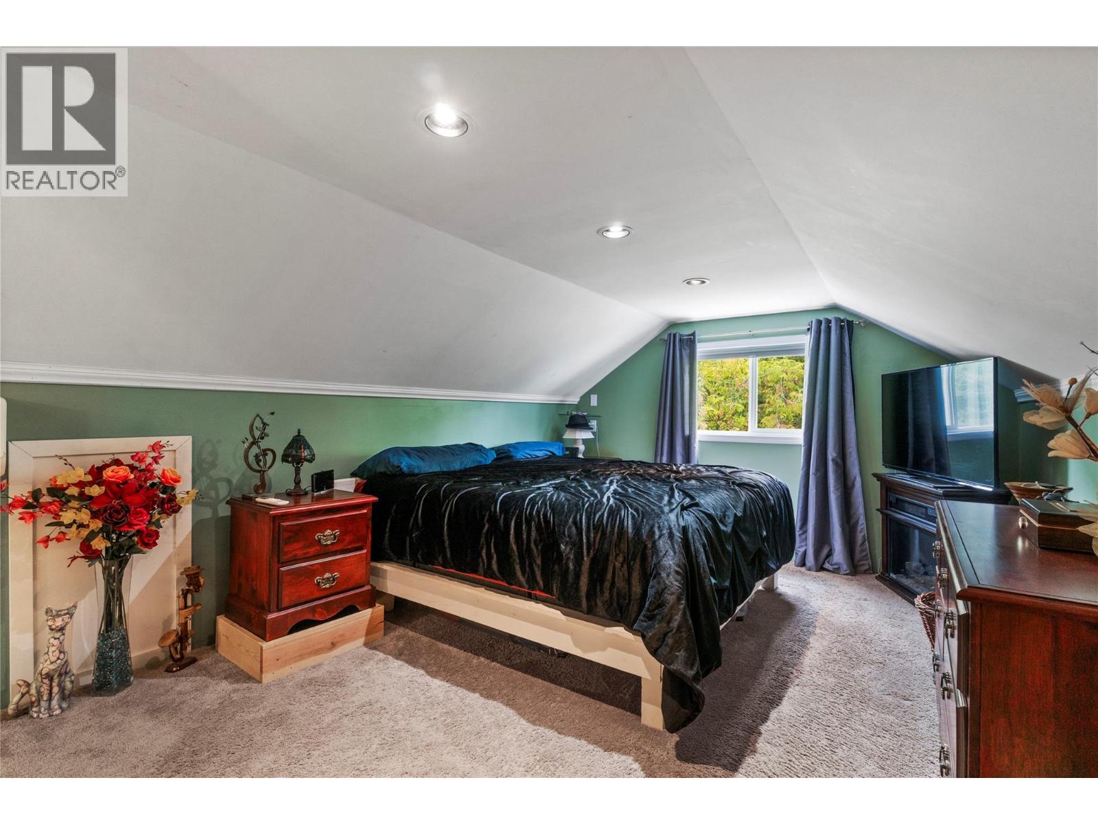 410 Foothill Road Sw, Salmon Arm, British Columbia  V1E 1T6 - Photo 24 - 10399078