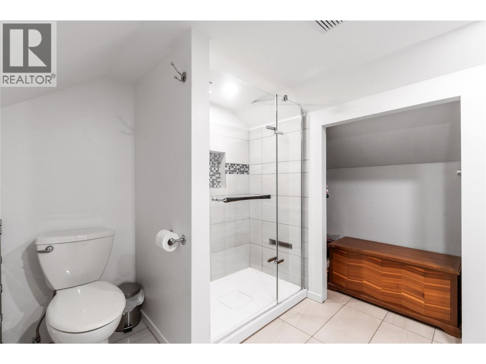 410 Foothill Road Sw, Salmon Arm, British Columbia  V1E 1T6 - Photo 29 - 10399078
