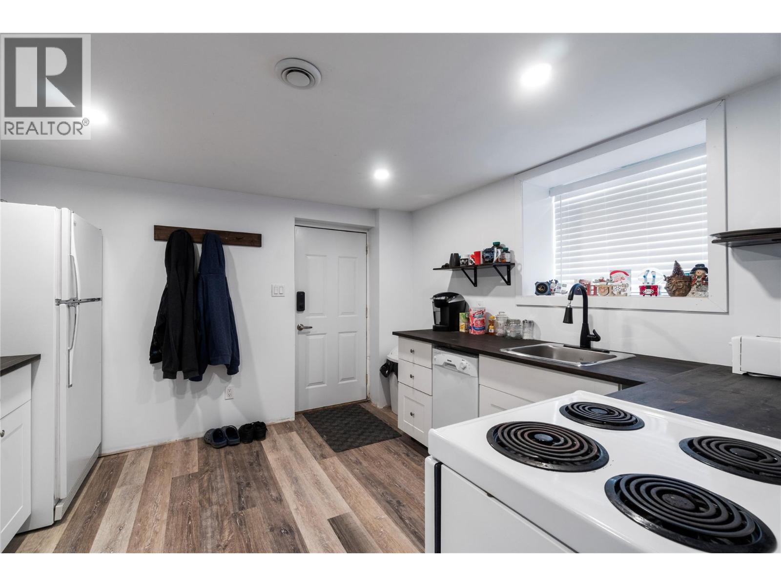 410 Foothill Road Sw, Salmon Arm, British Columbia  V1E 1T6 - Photo 34 - 10399078