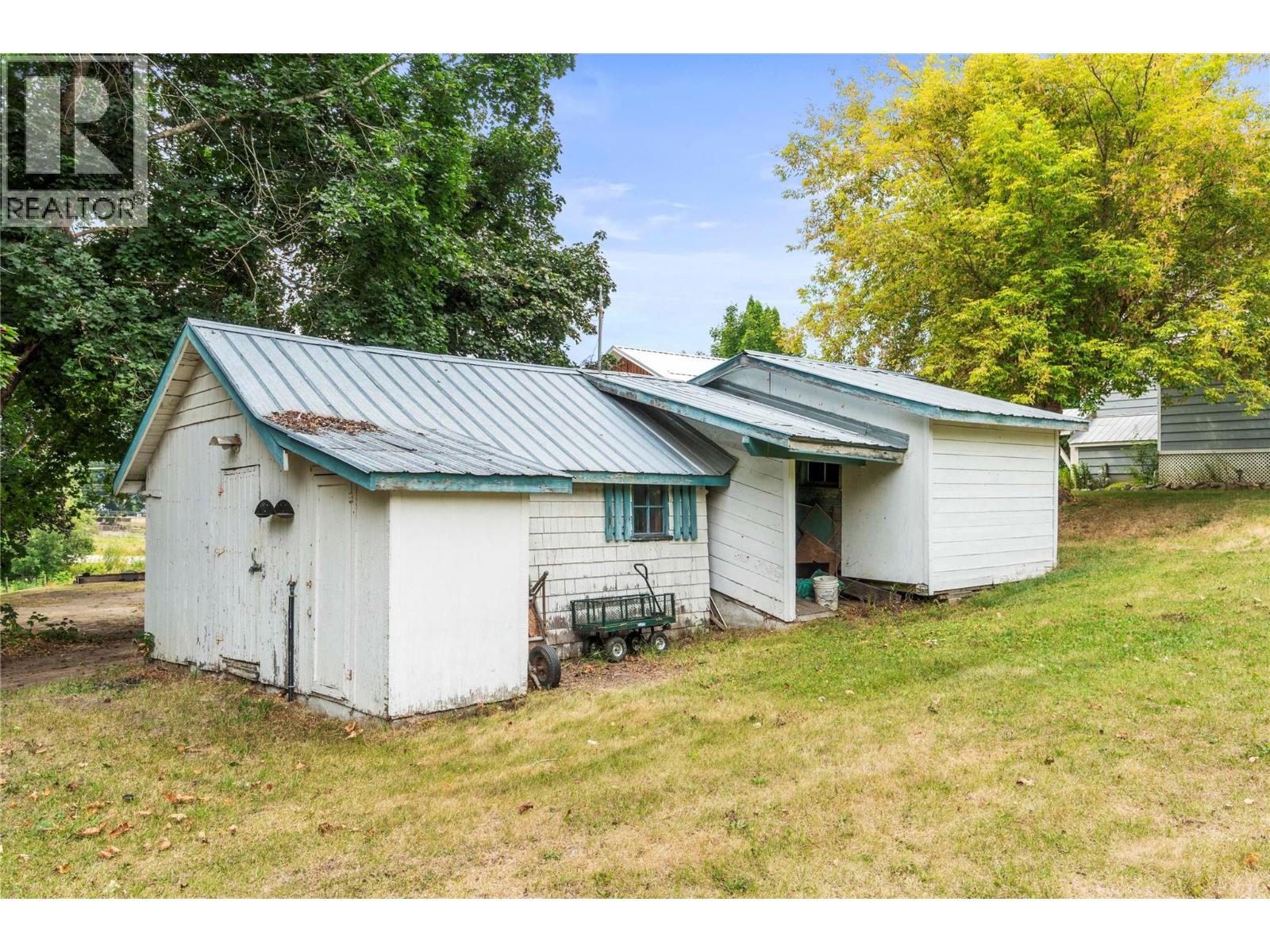 410 Foothill Road Sw, Salmon Arm, British Columbia  V1E 1T6 - Photo 49 - 10399078