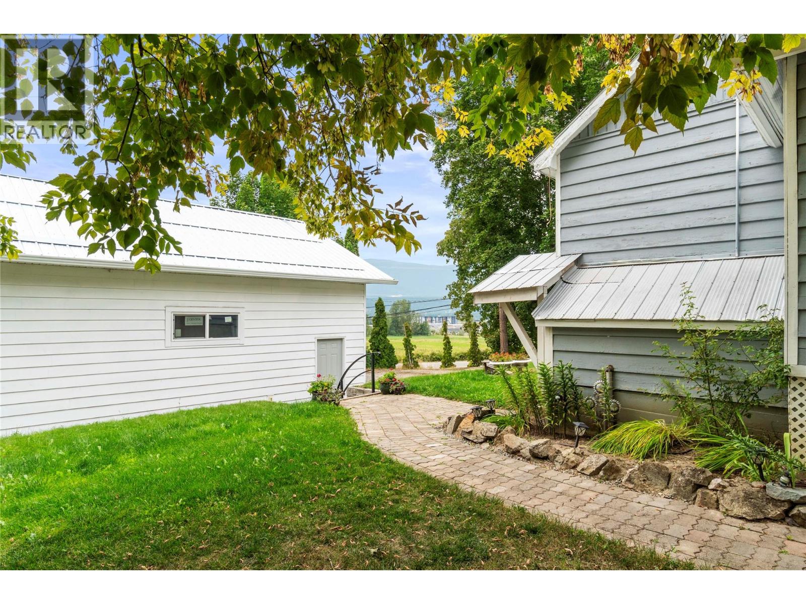 410 Foothill Road Sw, Salmon Arm, British Columbia  V1E 1T6 - Photo 52 - 10399078