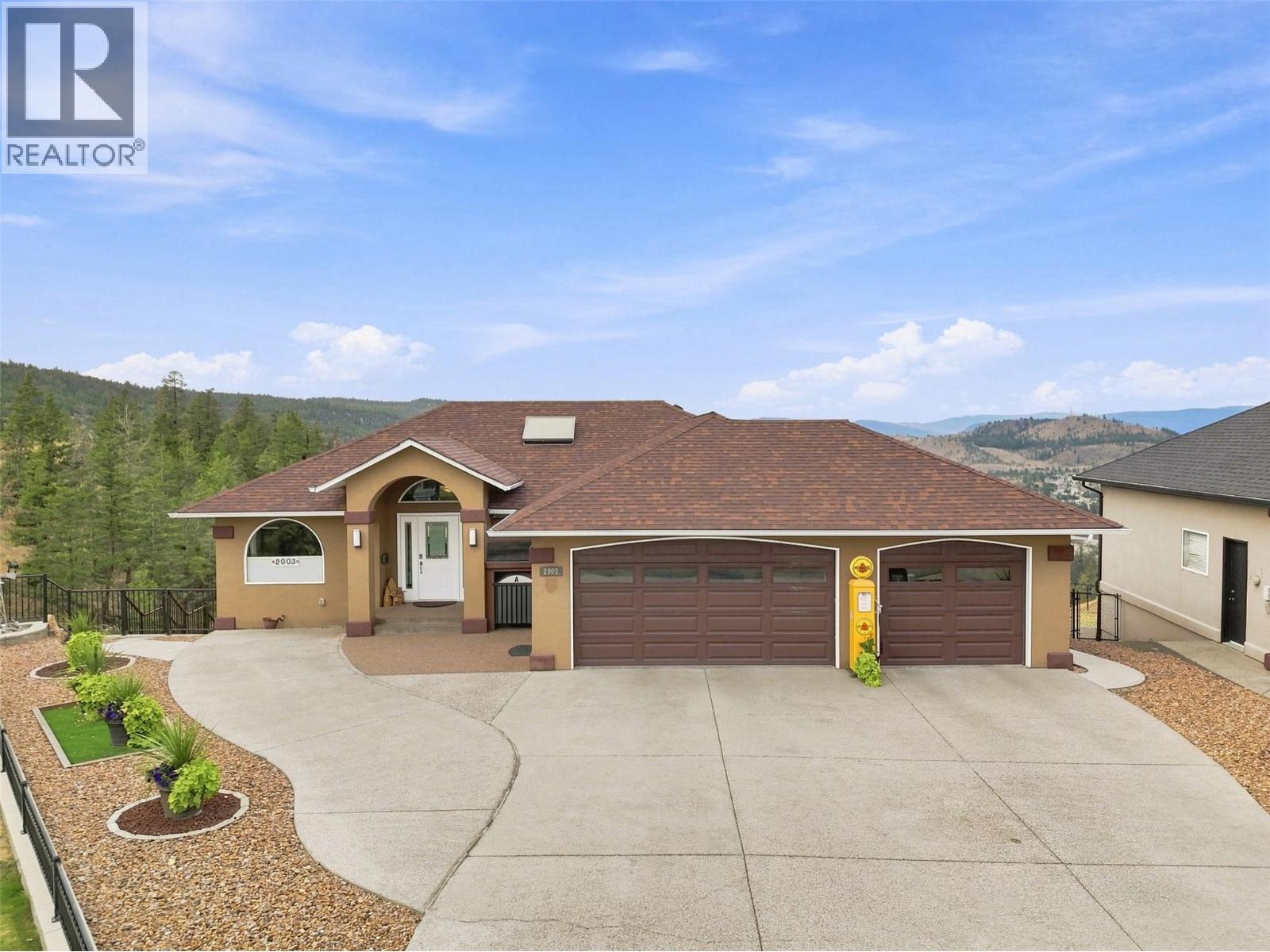 2003 Muirfield Road, Kamloops, British Columbia  V1S 1S6 - Photo 1 - 10399341