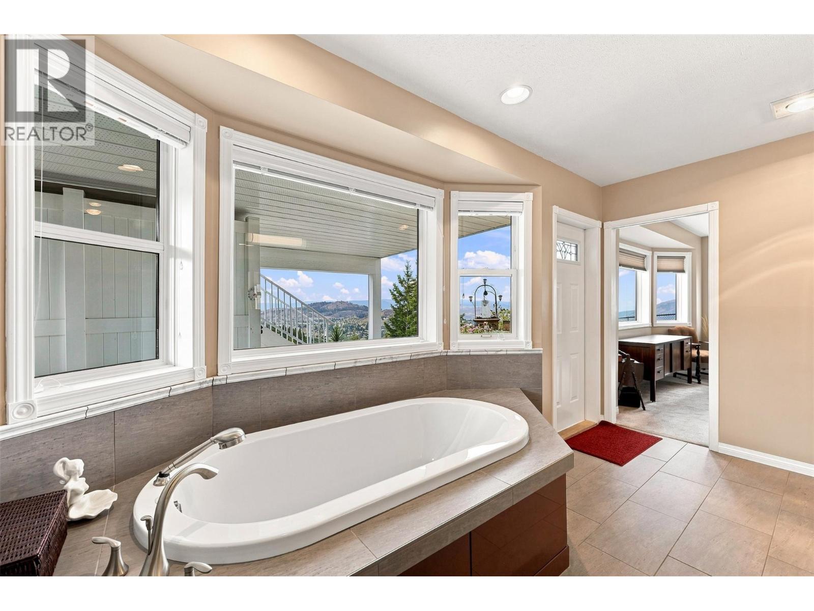 2003 Muirfield Road, Kamloops, British Columbia  V1S 1S6 - Photo 37 - 10399341