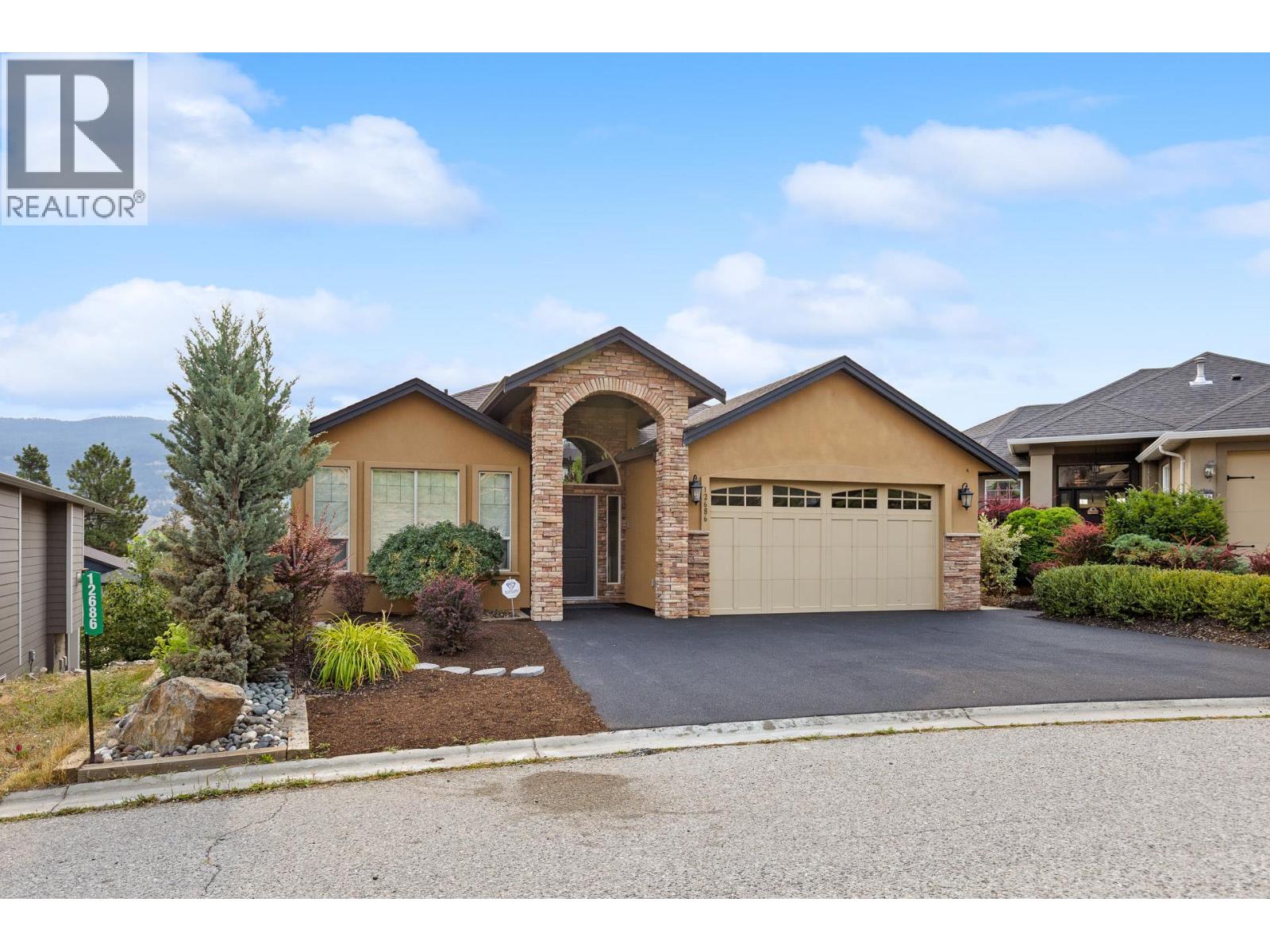 12686 Cliffshore Drive, Lake Country, British Columbia  V4V 2P6 - Photo 2 - 10399248