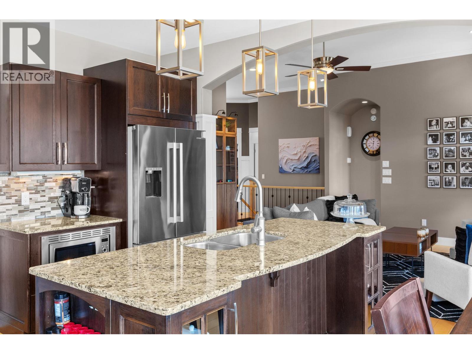 12686 Cliffshore Drive, Lake Country, British Columbia  V4V 2P6 - Photo 3 - 10399248