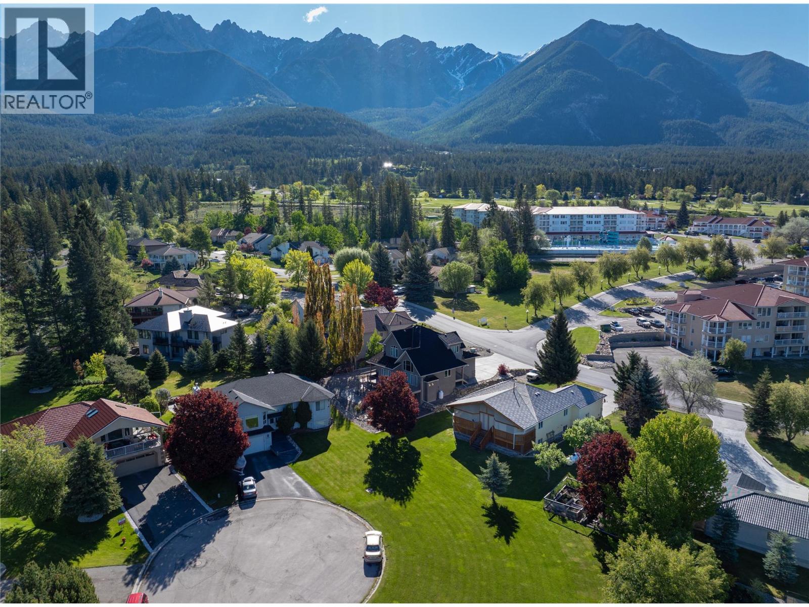 5045 Riverview Road, Fairmont Hot Springs, British Columbia  V0B 1L1 - Photo 3 - 10399293