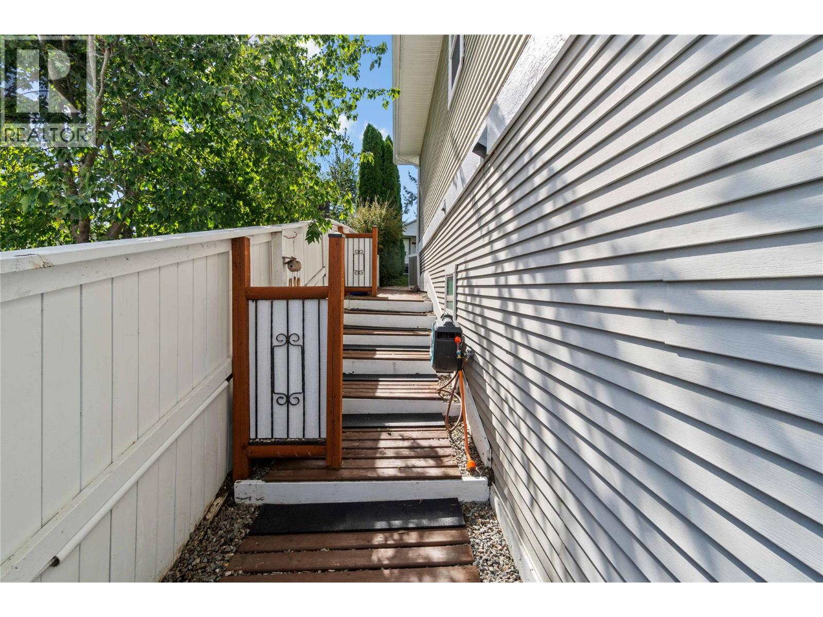2860 15 Avenue Ne, Salmon Arm, British Columbia  V1E 2B6 - Photo 12 - 10398963