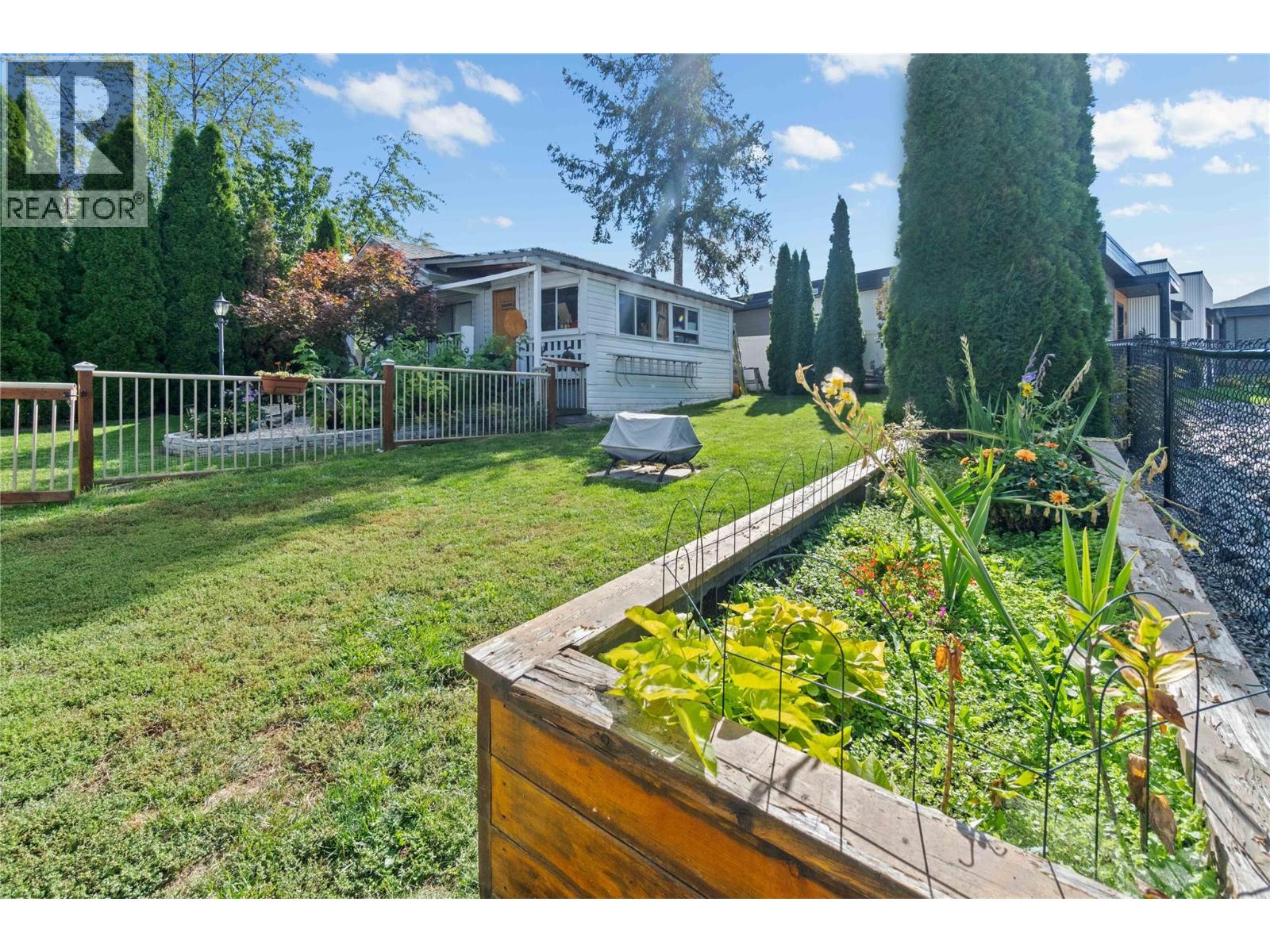 2860 15 Avenue Ne, Salmon Arm, British Columbia  V1E 2B6 - Photo 31 - 10398963