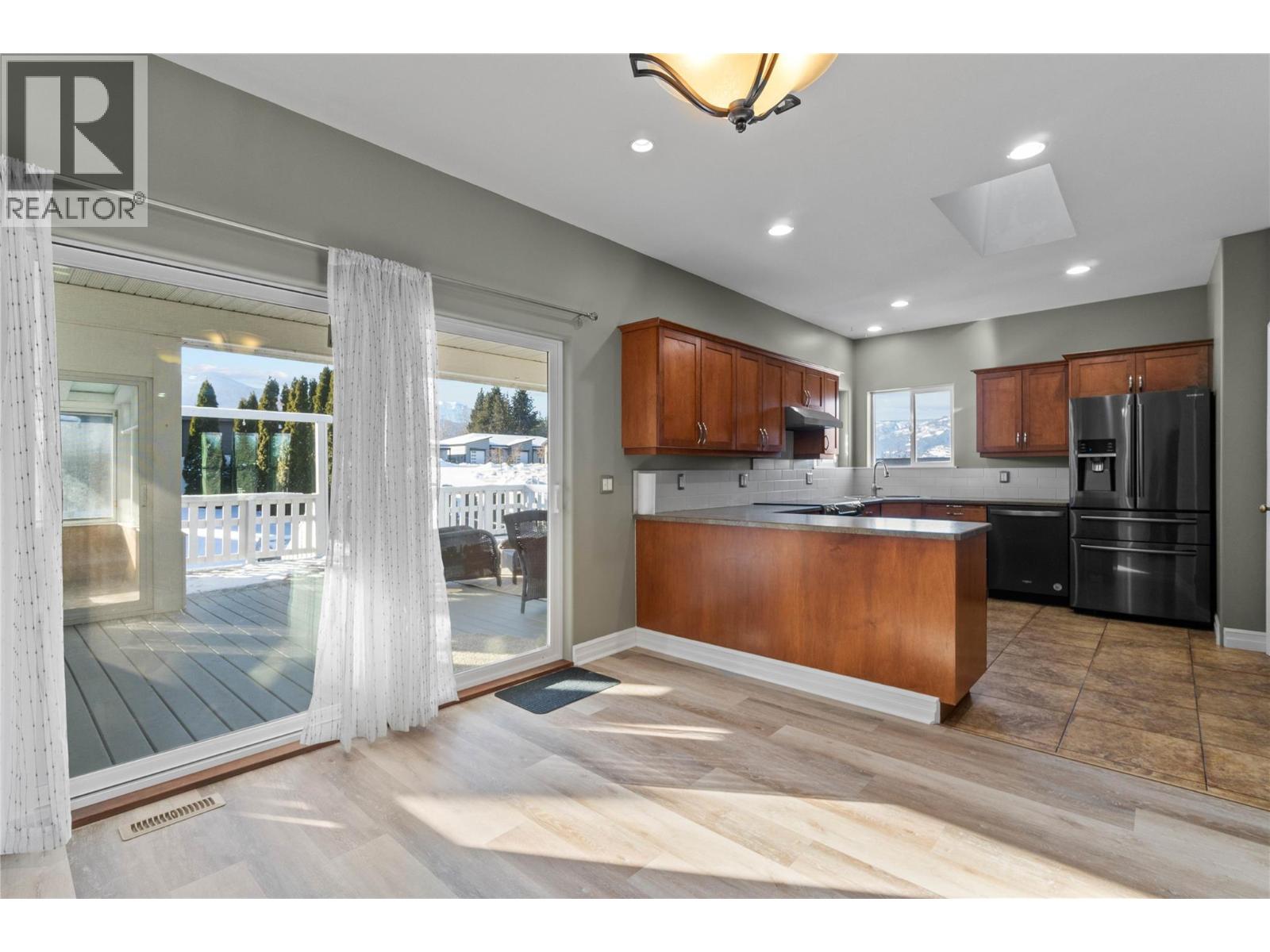 2860 15 Avenue Ne, Salmon Arm, British Columbia  V1E 2B6 - Photo 44 - 10398963