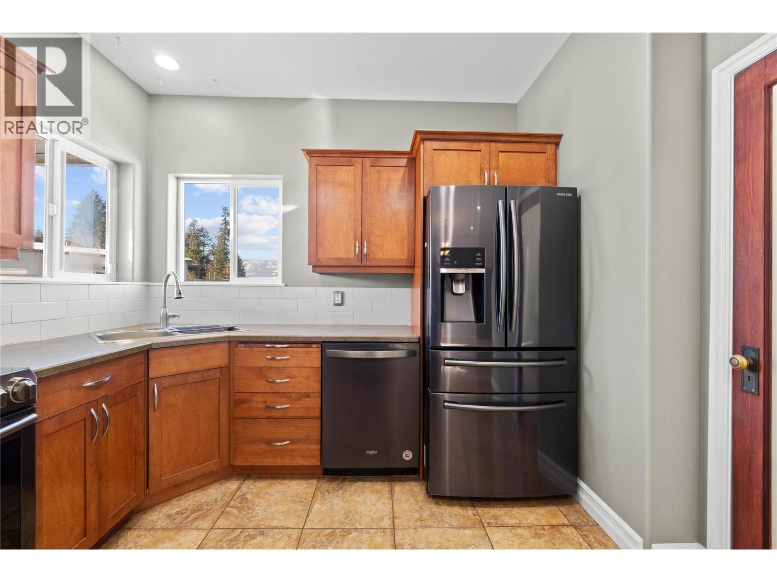 2860 15 Avenue Ne, Salmon Arm, British Columbia  V1E 2B6 - Photo 48 - 10398963