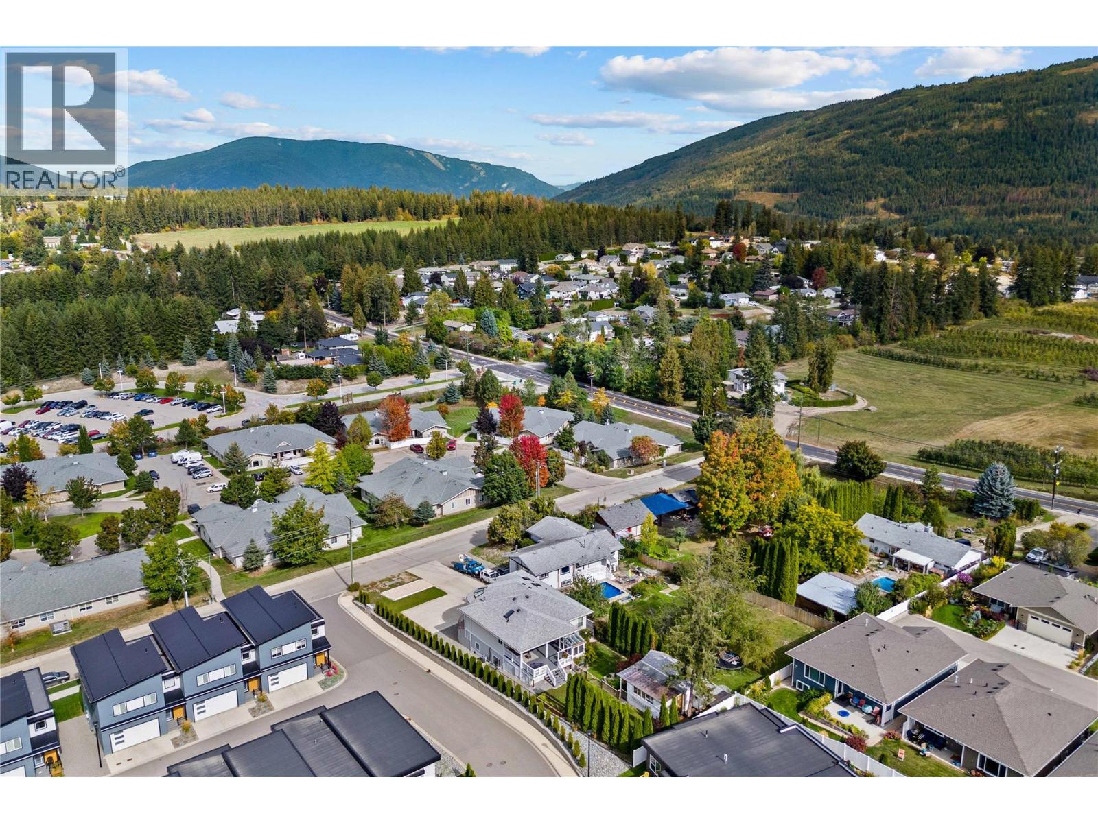 2860 15 Avenue Ne, Salmon Arm, British Columbia  V1E 2B6 - Photo 6 - 10398963