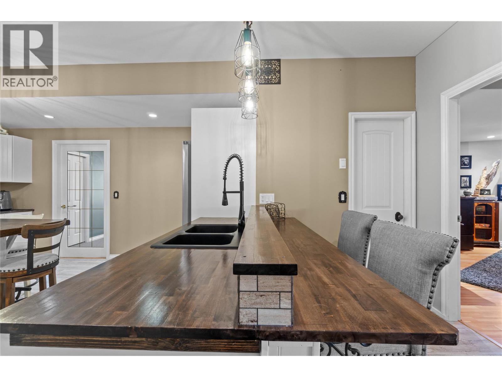 2860 15 Avenue Ne, Salmon Arm, British Columbia  V1E 2B6 - Photo 75 - 10398963
