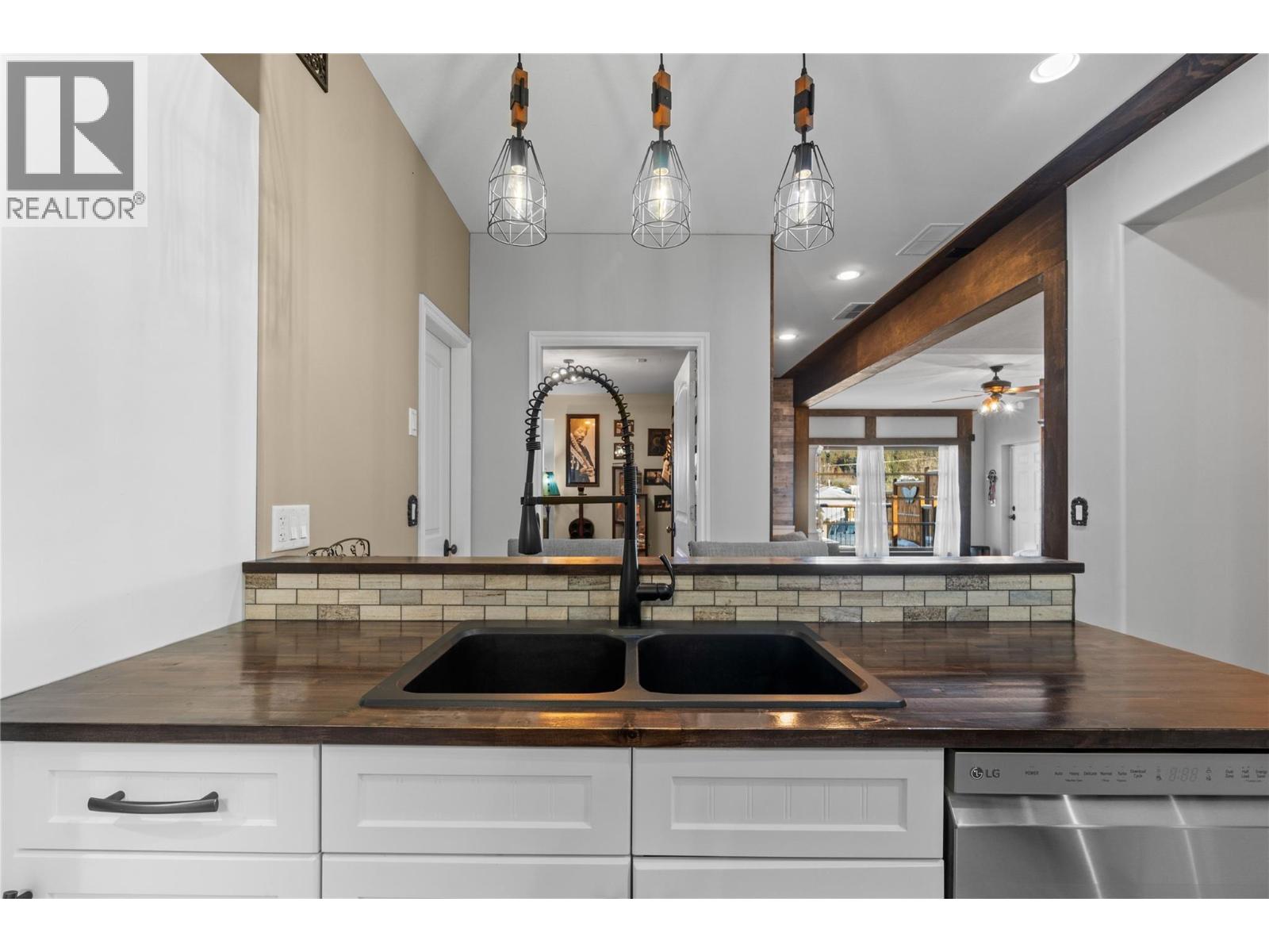 2860 15 Avenue Ne, Salmon Arm, British Columbia  V1E 2B6 - Photo 77 - 10398963