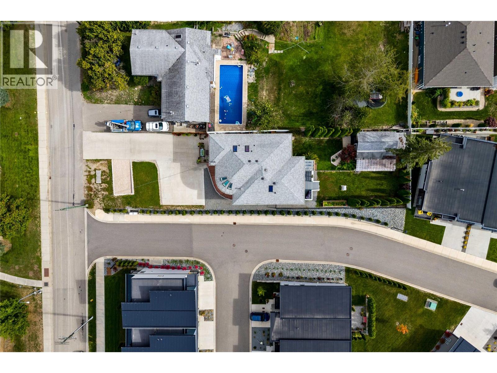 2860 15 Avenue Ne, Salmon Arm, British Columbia  V1E 2B6 - Photo 8 - 10398963