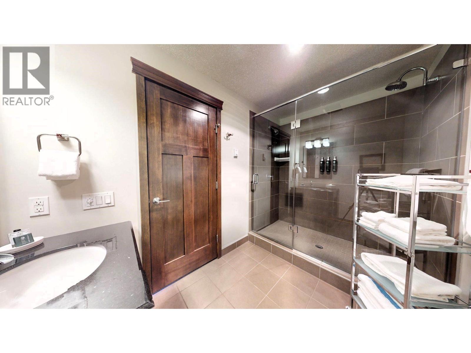 700 Bighorn Boulevard Unit# 713 E, Radium Hot Springs, British Columbia  V0B 1M0 - Photo 28 - 10399230