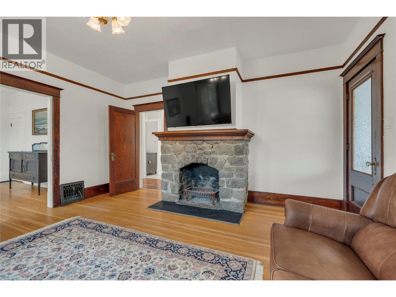 10511 Elliott Street, Summerland, British Columbia  V0H 1Z2 - Photo 9 - 10399193