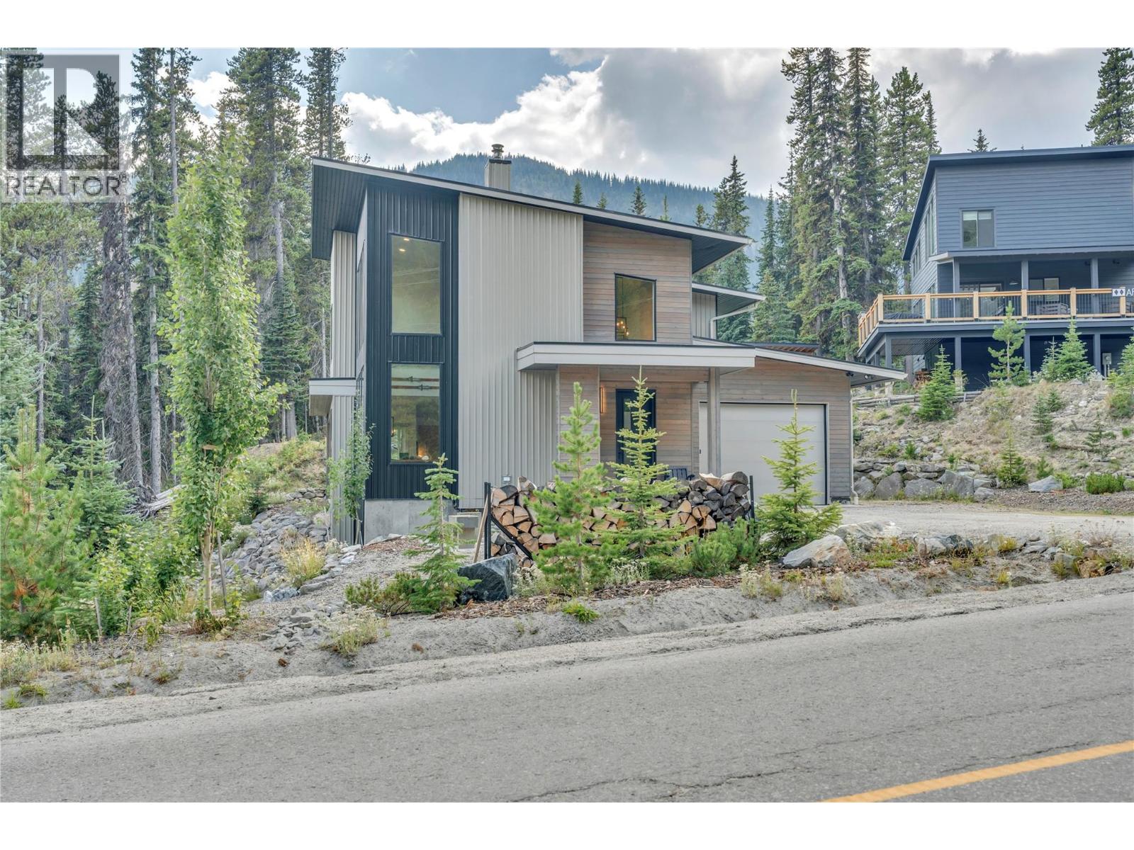 1405 Apex Mountain Road, Apex Mountain, British Columbia  V2A 8L8 - Photo 2 - 10397080