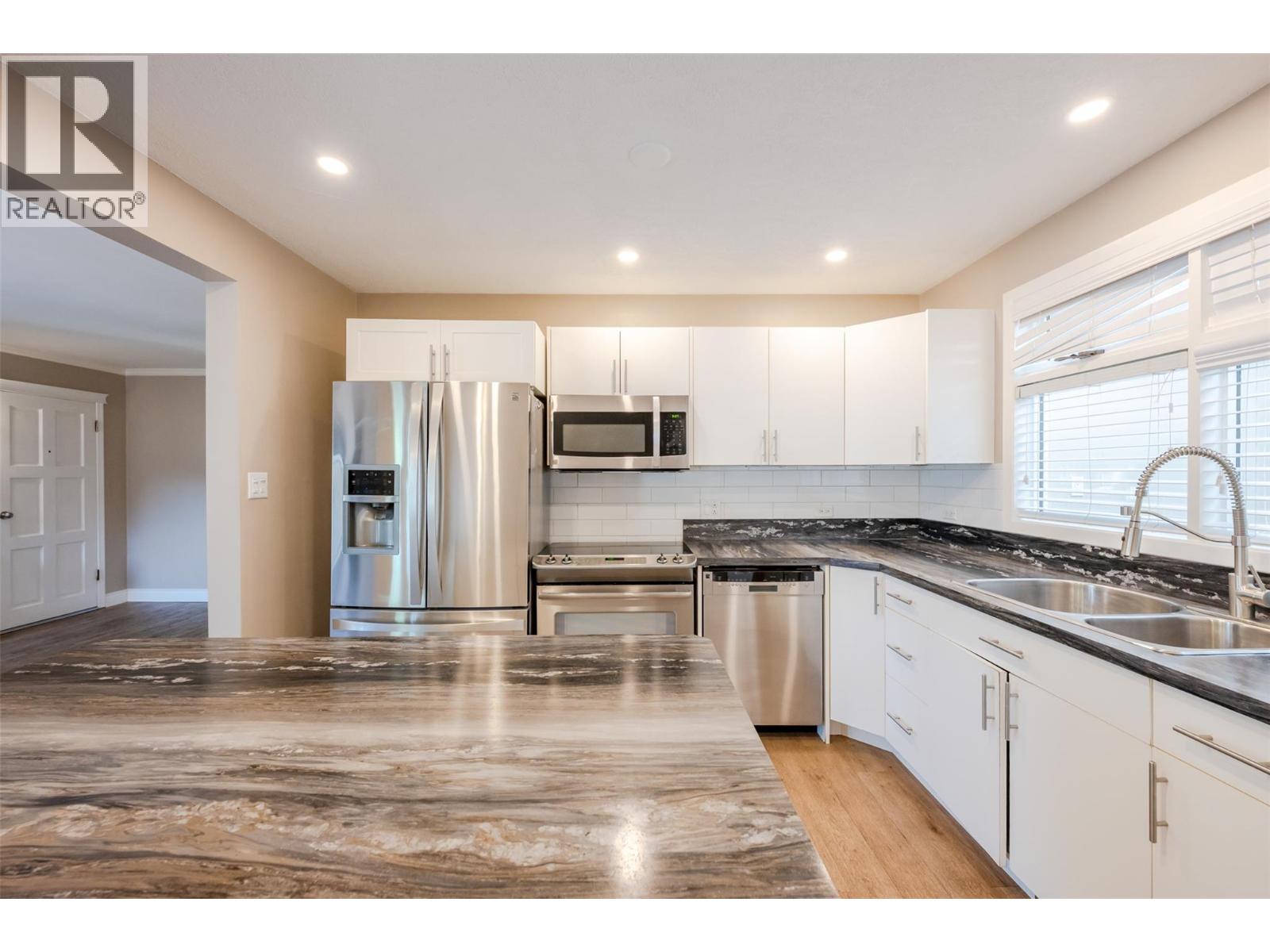1110 Kilwinning Street, Penticton, British Columbia  V2A 4P1 - Photo 10 - 10399164