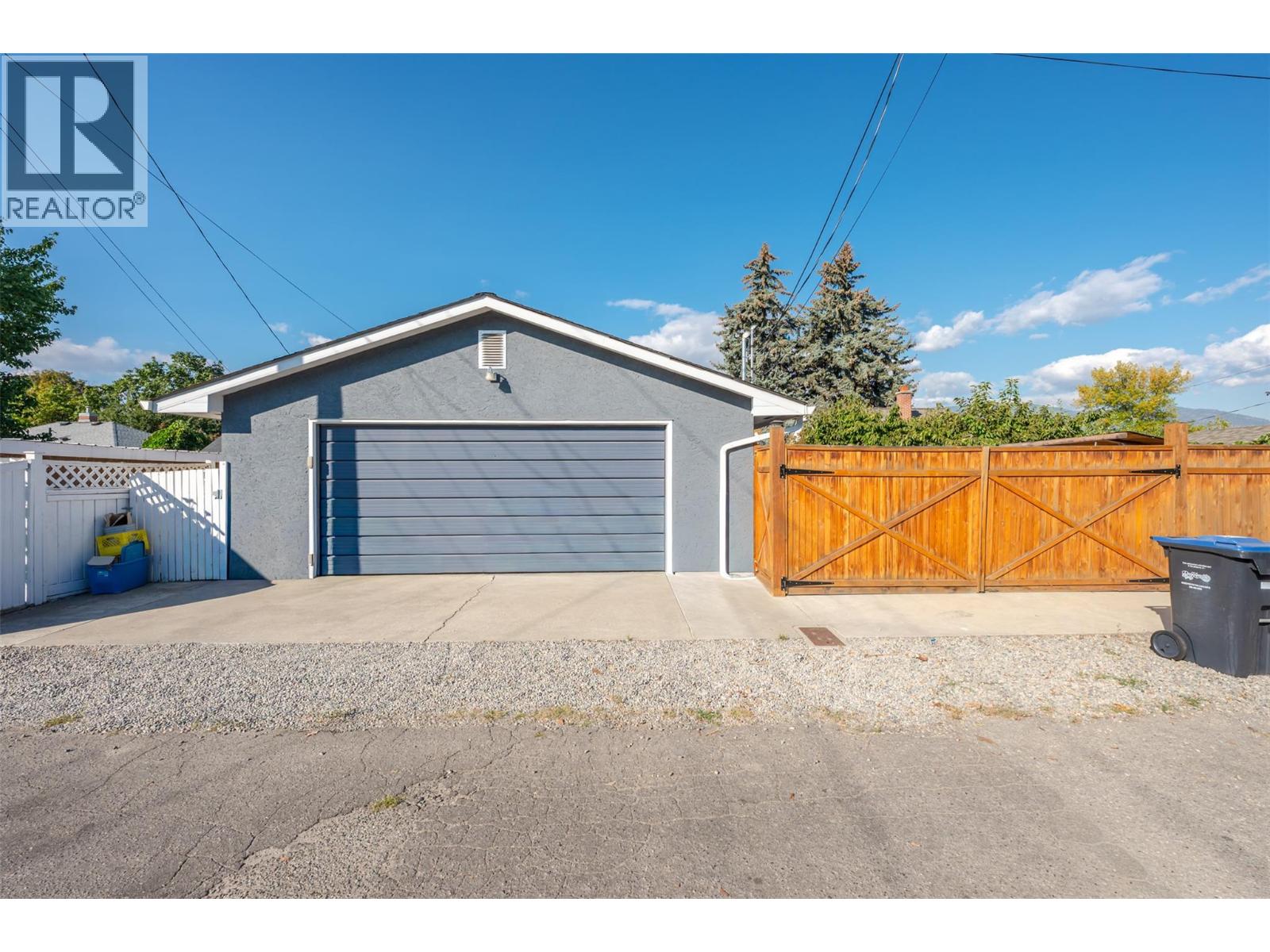 1110 Kilwinning Street, Penticton, British Columbia  V2A 4P1 - Photo 39 - 10399164