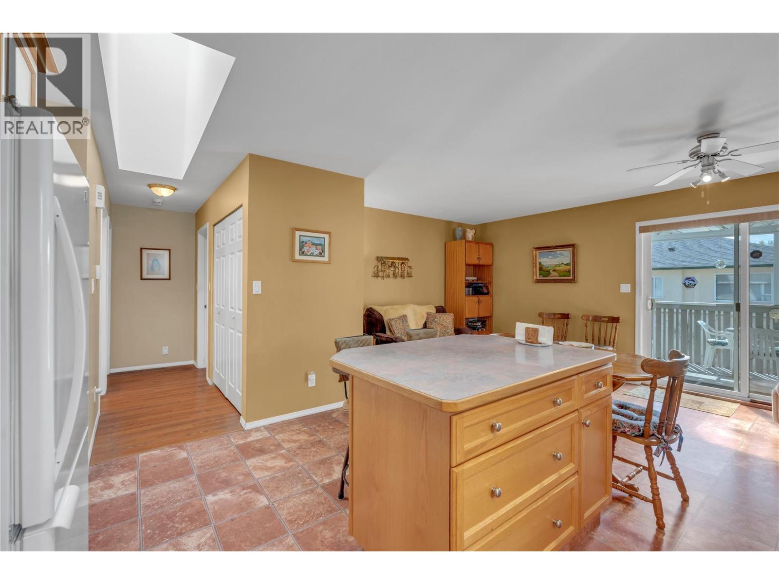 124 Phoenix Avenue, Penticton, British Columbia  V2A 2Z5 - Photo 11 - 10399325