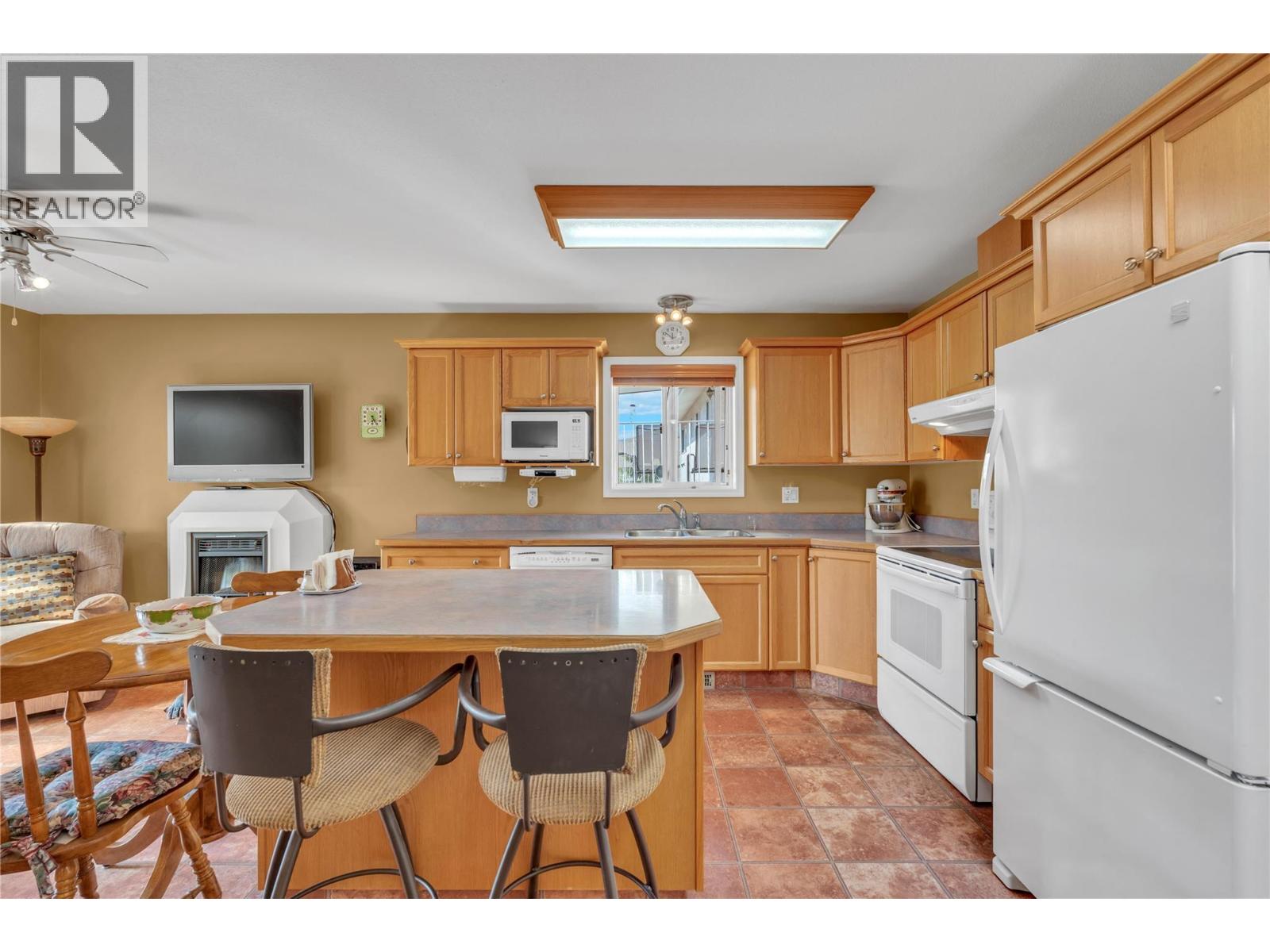 124 Phoenix Avenue, Penticton, British Columbia  V2A 2Z5 - Photo 15 - 10399325